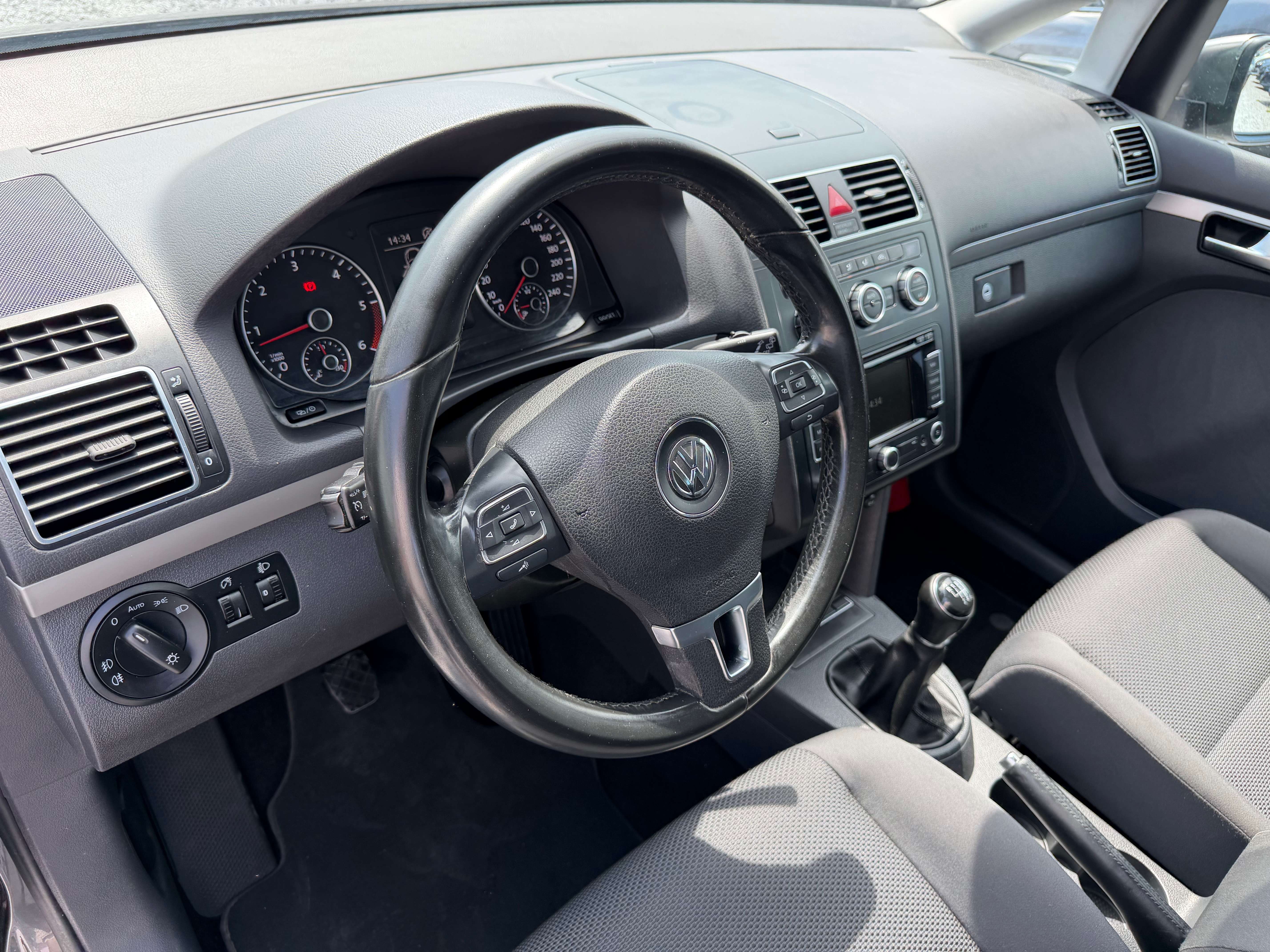 Volkswagen Touran 1.6 TDi - 7 Places - Navigation - Bluetooth - Euro 5b