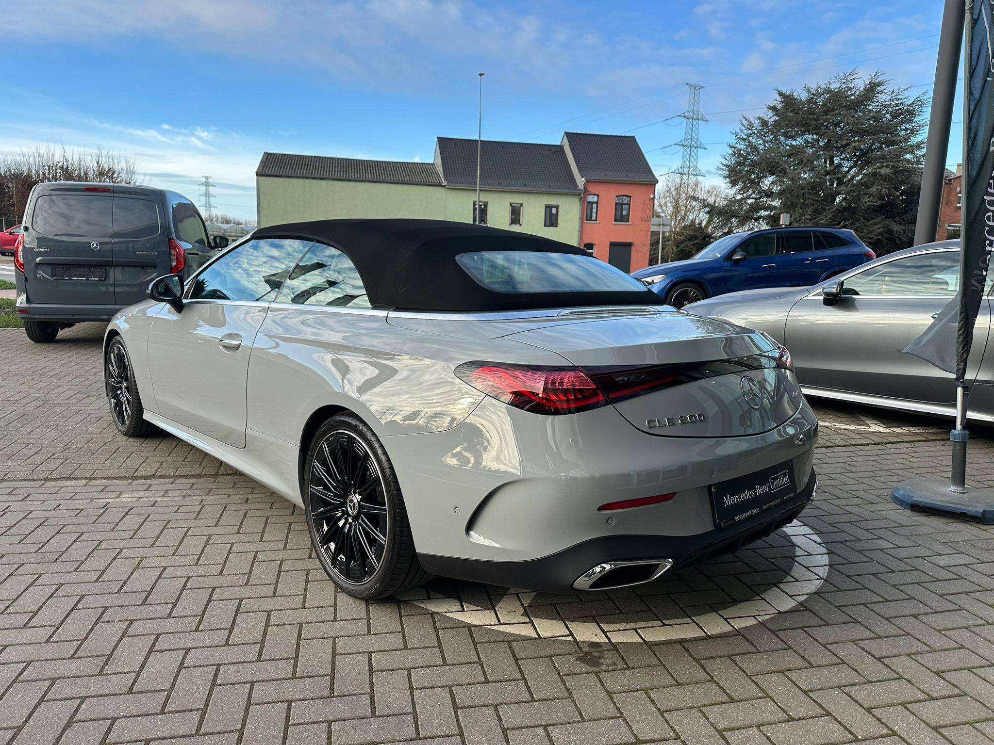 Mercedes-Benz CLE 200 Cabriolet CLE 4MATIC Cabriolet AMG Line