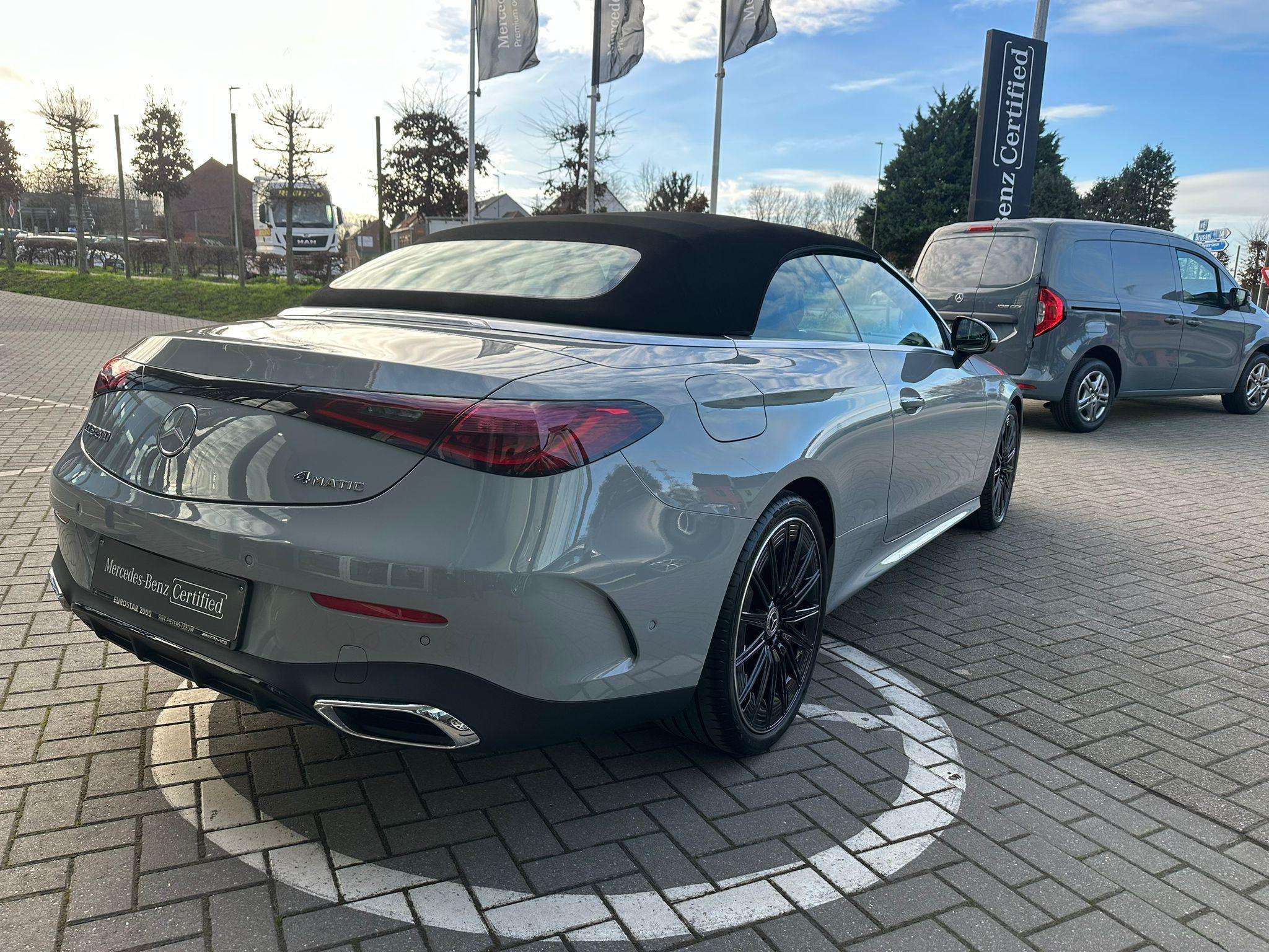 Mercedes-Benz CLE 200 Cabriolet CLE 4MATIC Cabriolet AMG Line