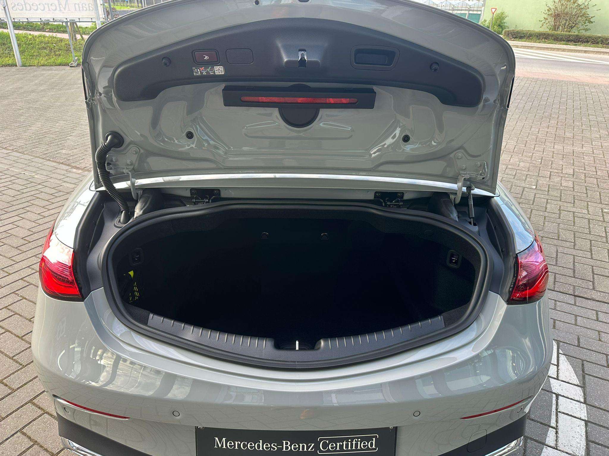 Mercedes-Benz CLE 200 Cabriolet CLE 4MATIC Cabriolet AMG Line