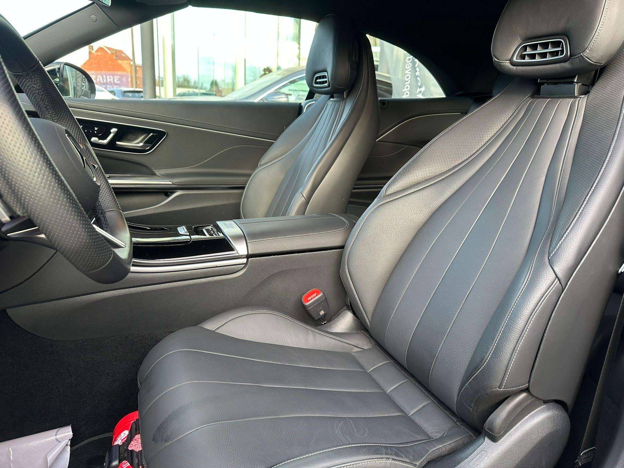 Mercedes-Benz CLE 200 Cabriolet CLE 4MATIC Cabriolet AMG Line