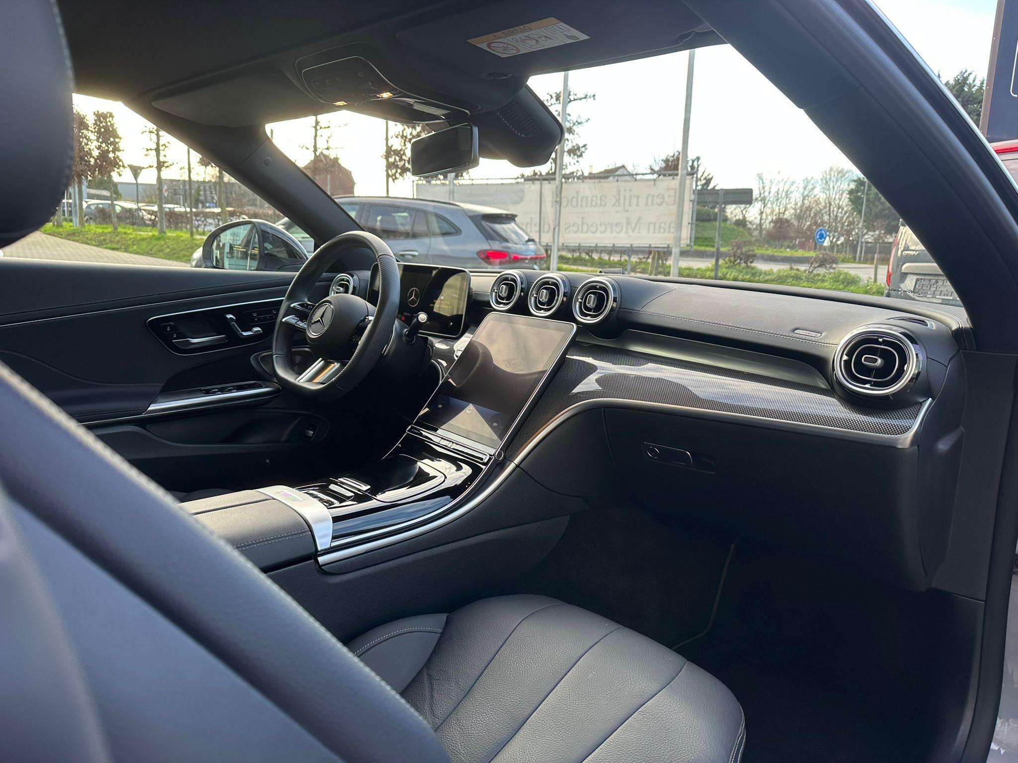 Mercedes-Benz CLE 200 Cabriolet CLE 4MATIC Cabriolet AMG Line