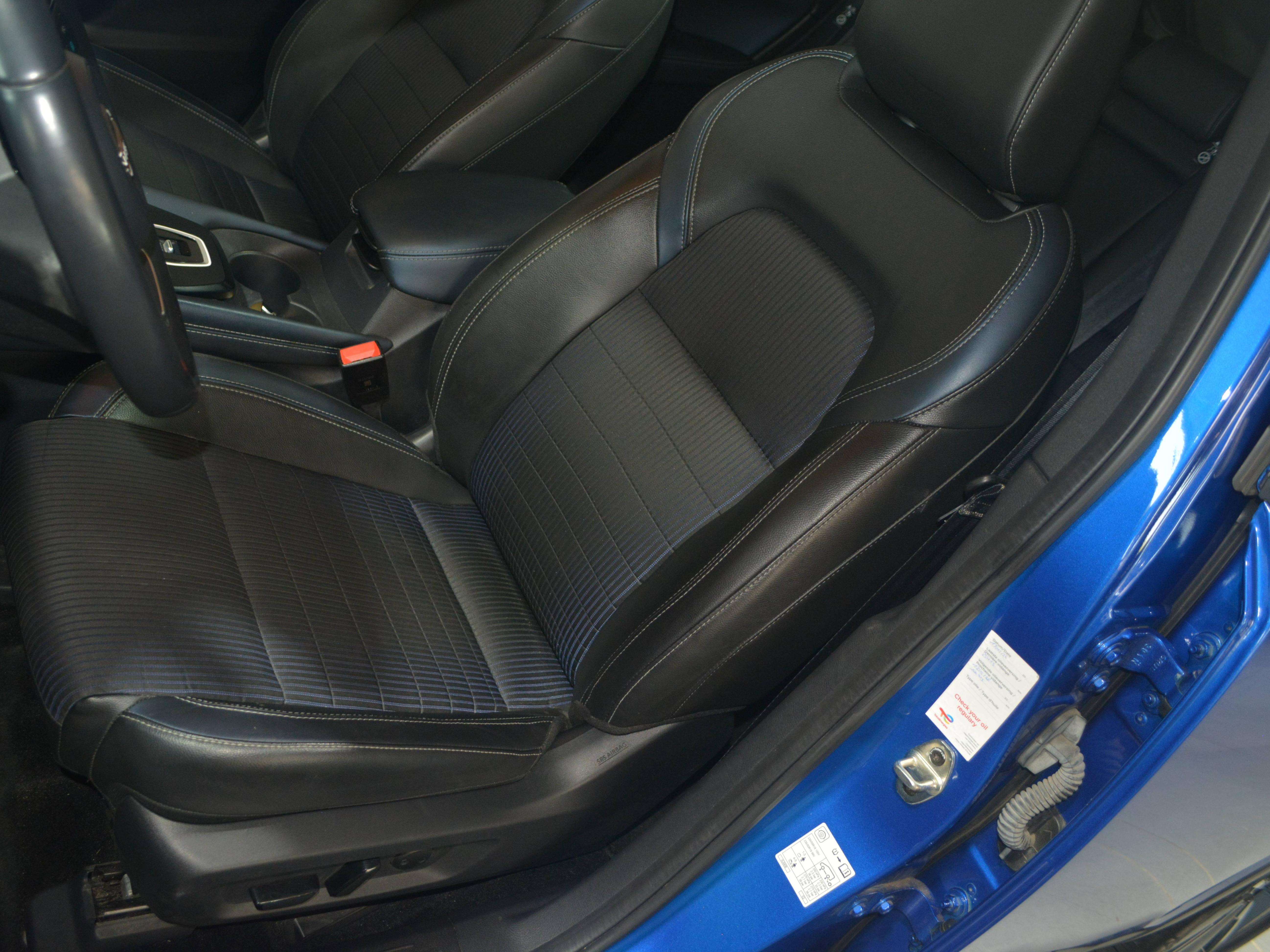 Nissan Qashqai Qashqai e-Power 1.5 DIG-T Tekna HYBRIDE / NAVI / LEDER / PANO