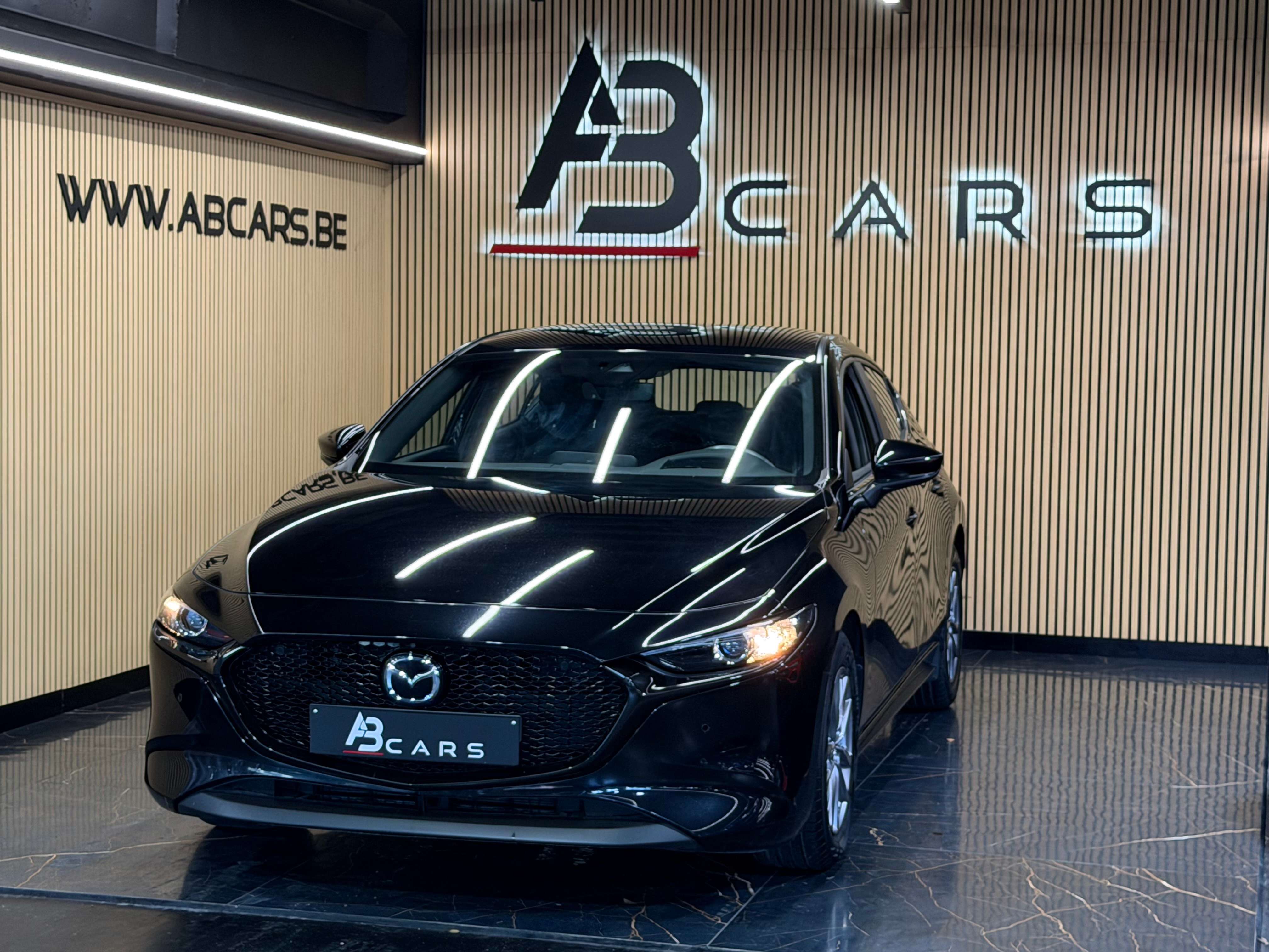 Mazda 3 1.8 D SKYACTIV ** 1ER PROPRIO ** GARANTIE 12 MOIS **