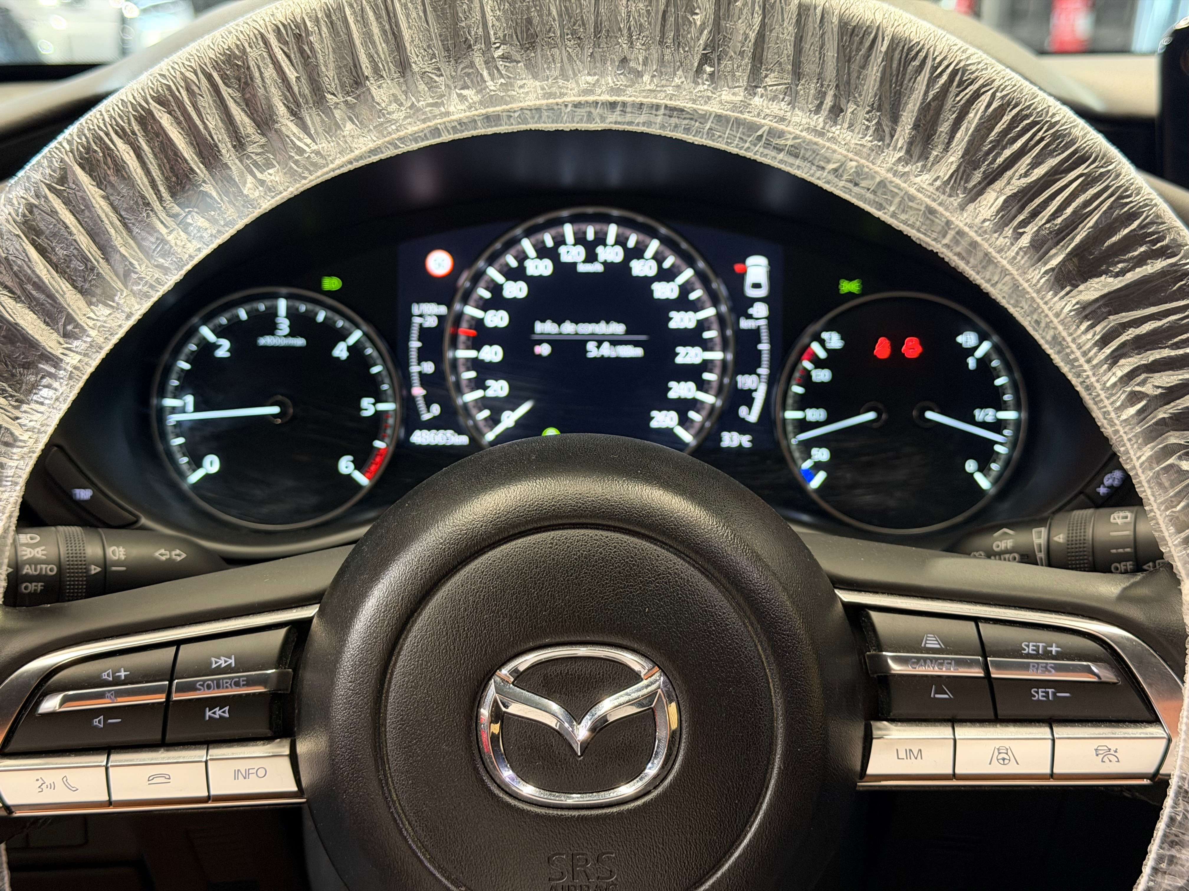 Mazda 3 1.8 D SKYACTIV ** 1ER PROPRIO ** GARANTIE 12 MOIS **