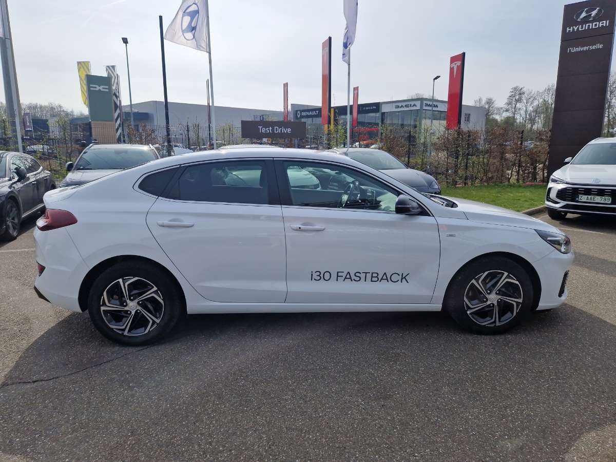 Hyundai i30 Techno  FASTBACK 48V