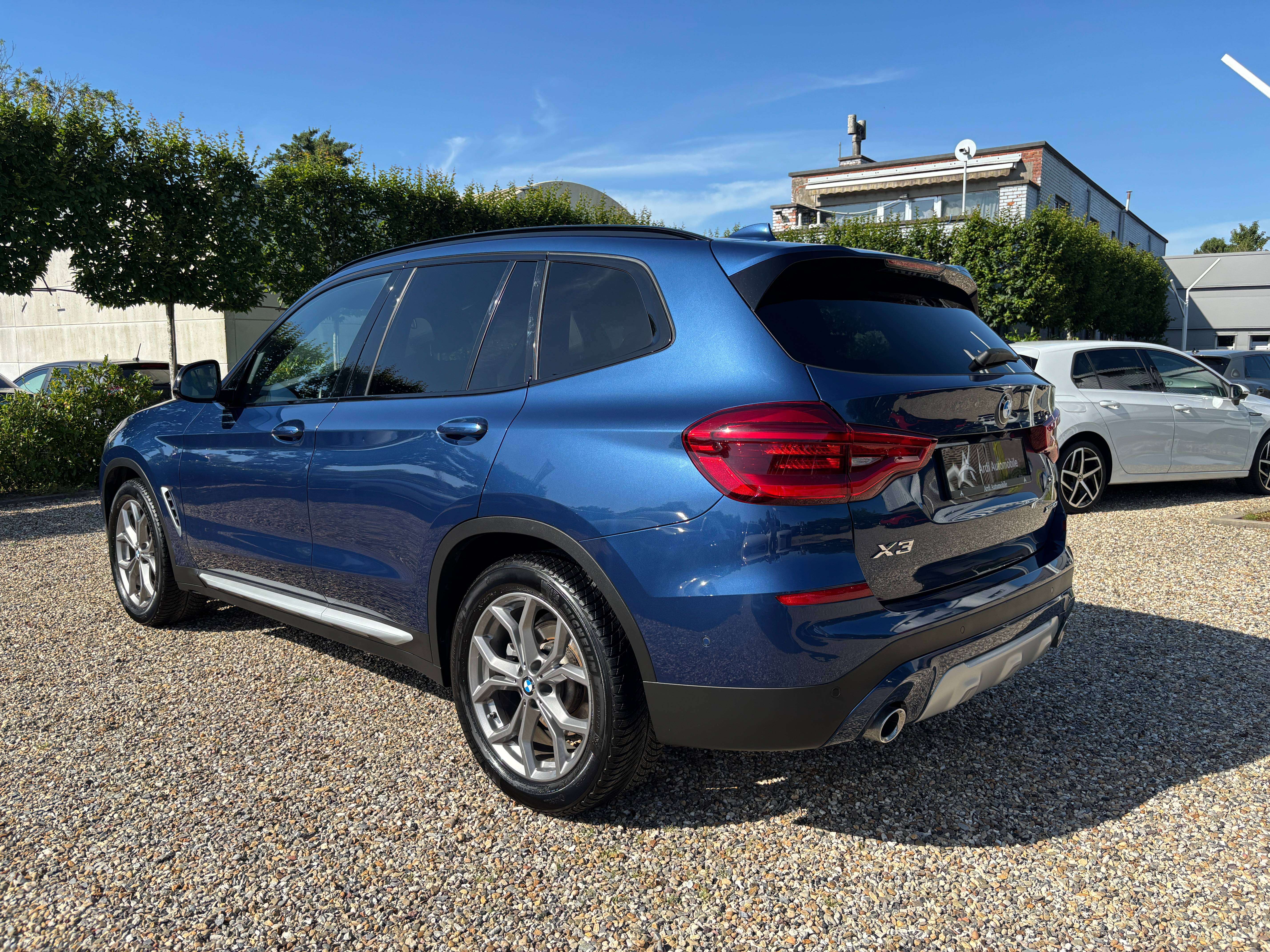 BMW X3 2.0 dA xDrive20 *CARPLAY*TOIT OUV+PANO*1ER PROPRIO*GARANTIE*