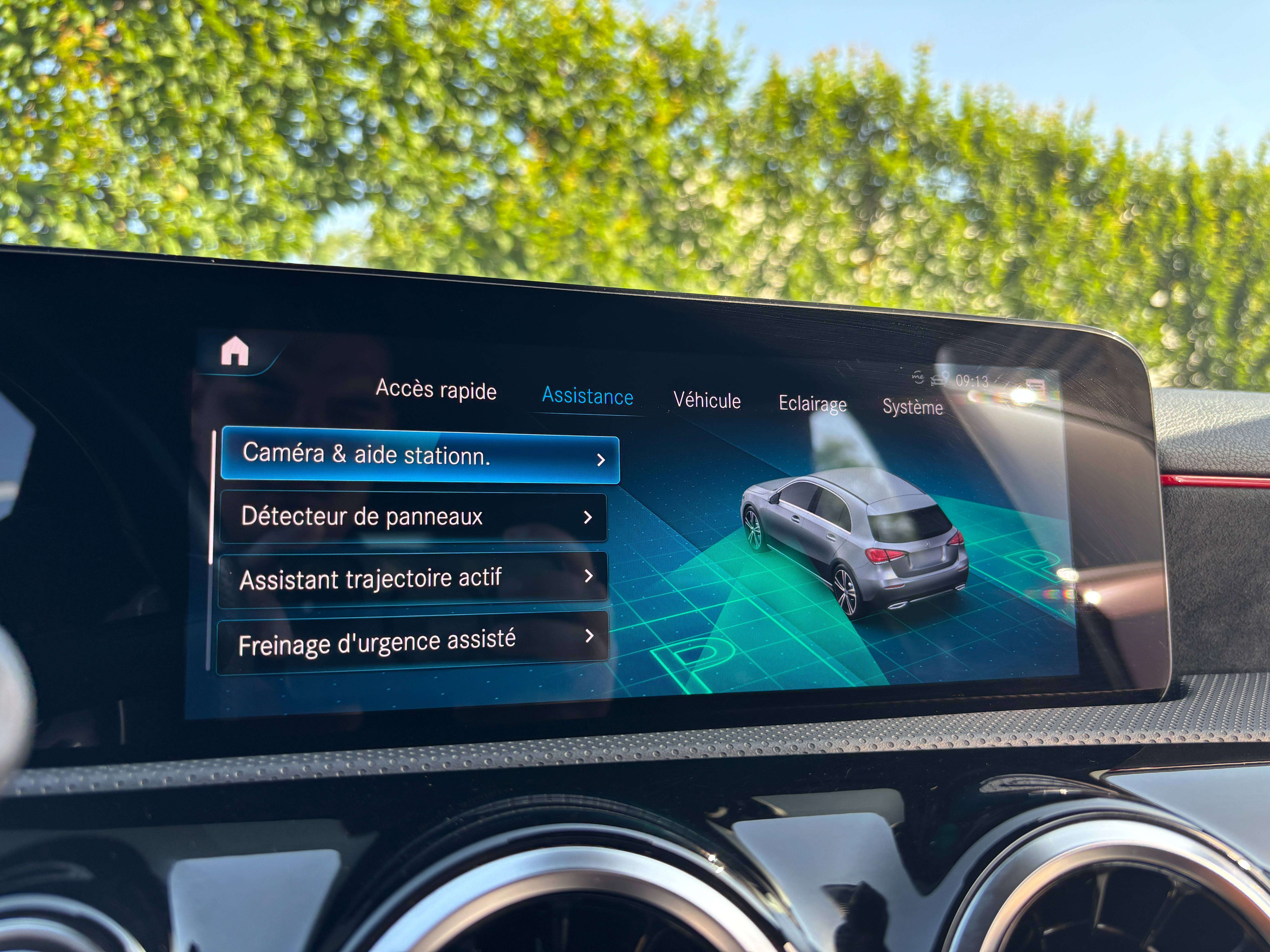 Mercedes-Benz A 250 e PHEV *PACK AMG*CARPLAY*SIEGE CHAUFF*1ER PROPRIO*GARANTIE*