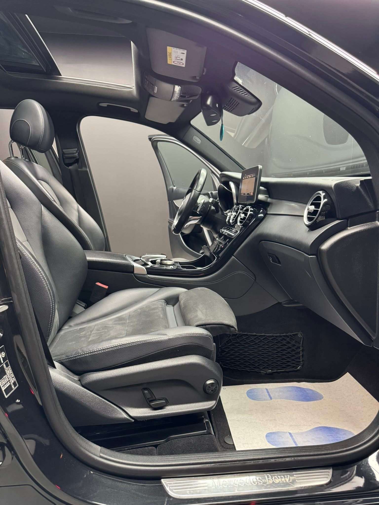Mercedes-Benz GLC 250 GLC 250 d 4-Matic Pack Amg intérieur **12 mois de garantie**