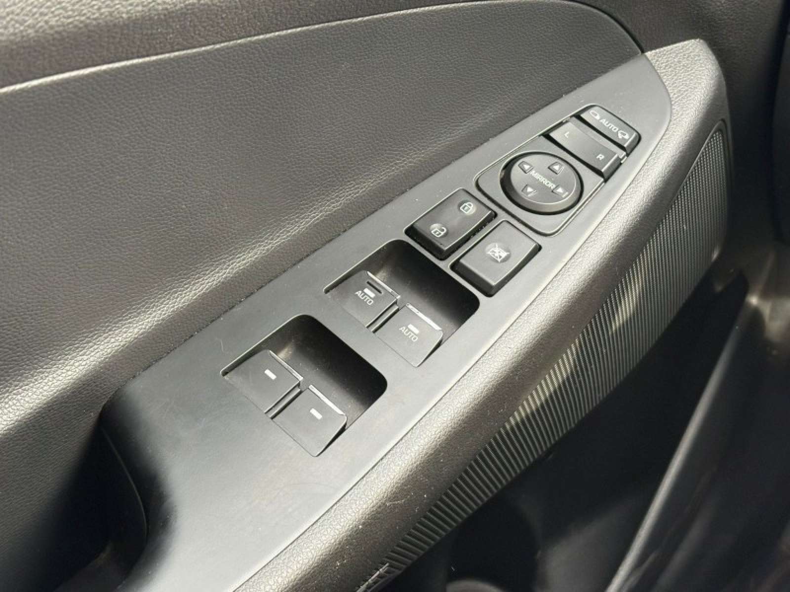 Hyundai TUCSON FEEL COMFORT PACK
