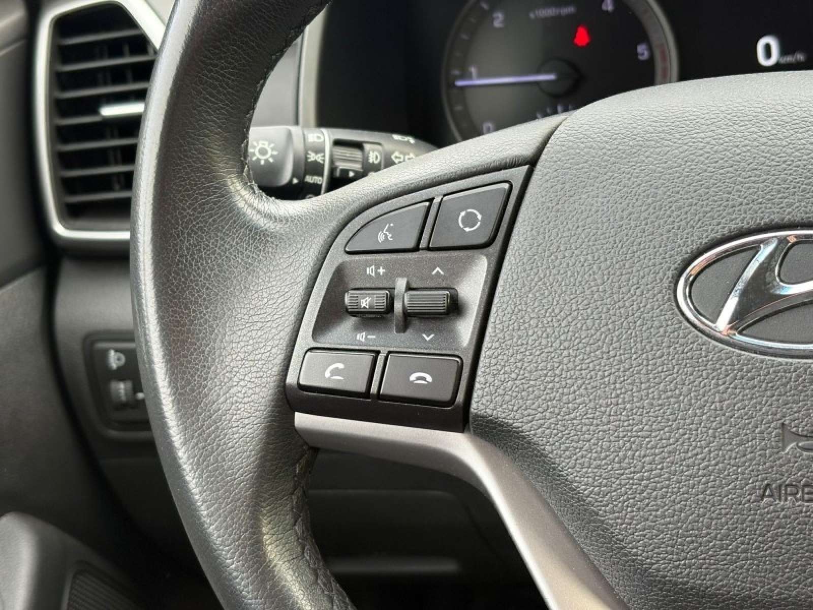 Hyundai TUCSON FEEL COMFORT PACK