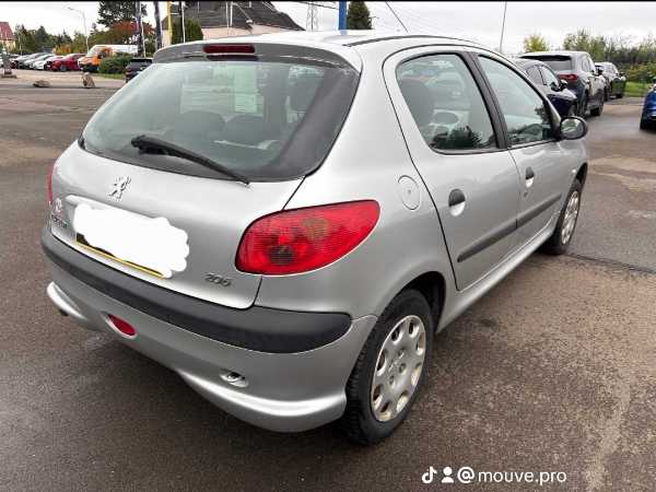 Peugeot 206 (2) 1.4 75 GENERATION 5P
