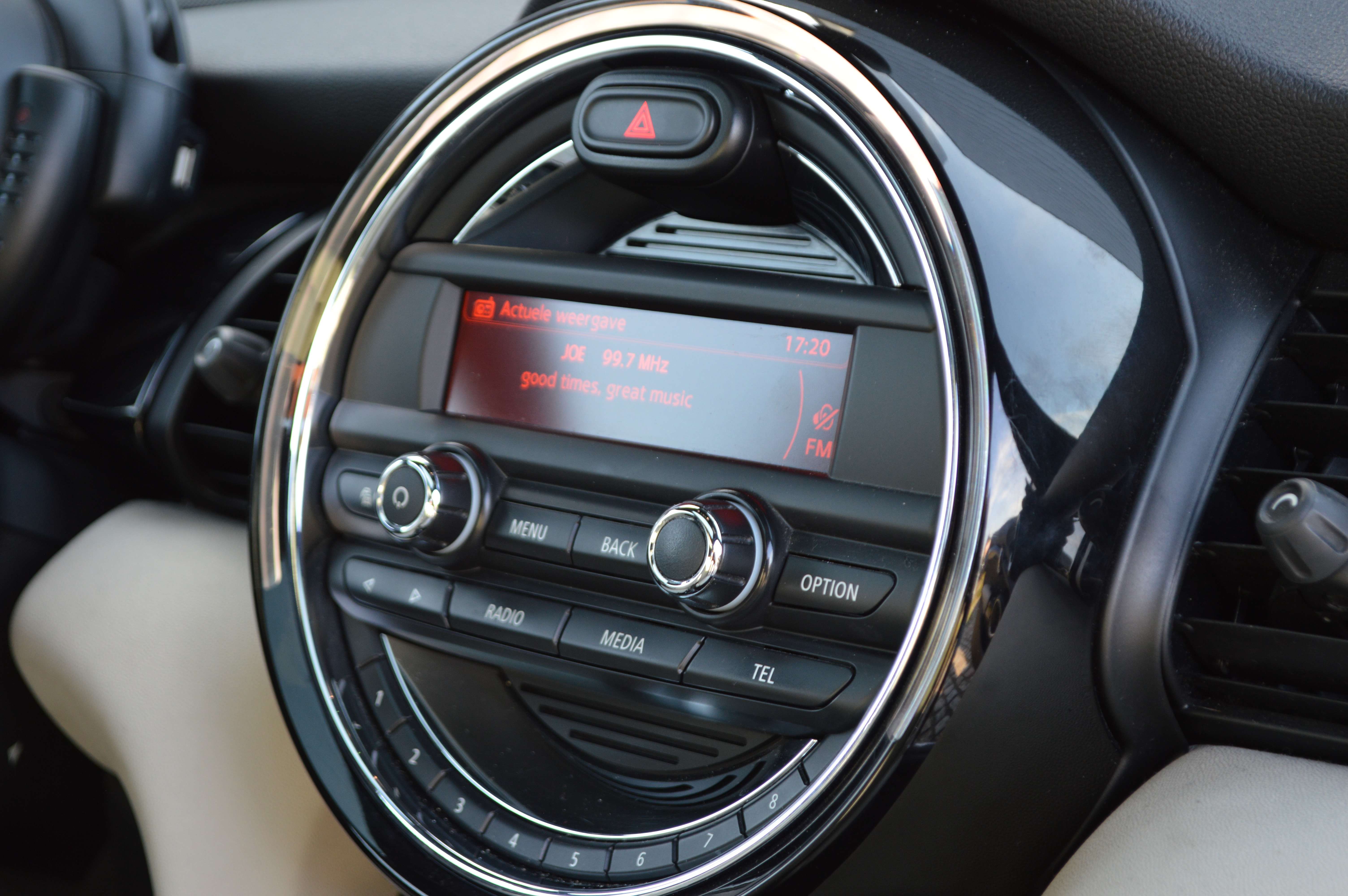 MINI Cooper 1.5 LEDER  OPENDAK  CARPASS CARNET 1HND