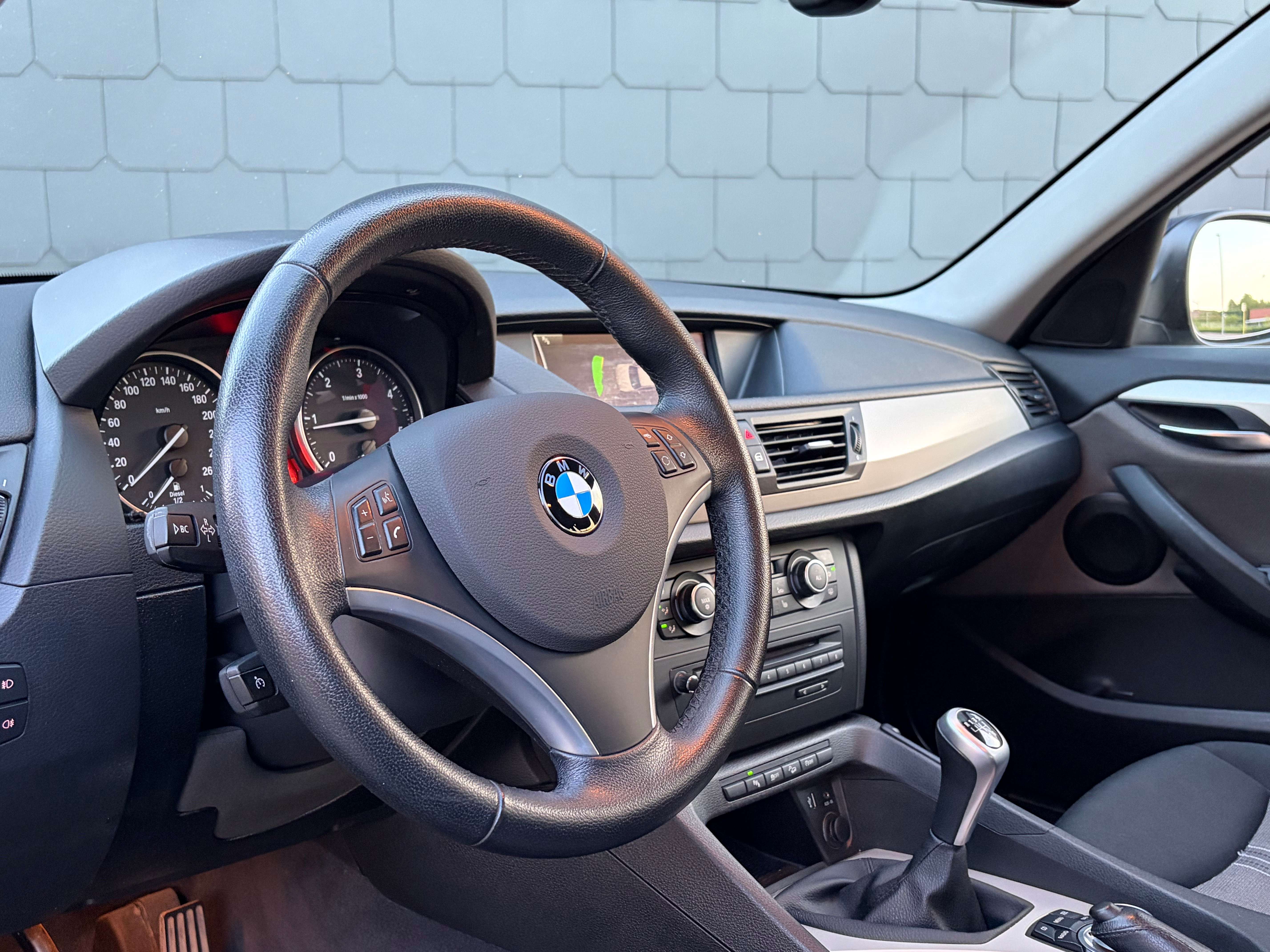 BMW X1 xDrive18d 1HND CARPASS CARNET 1PROPRIETAIRE