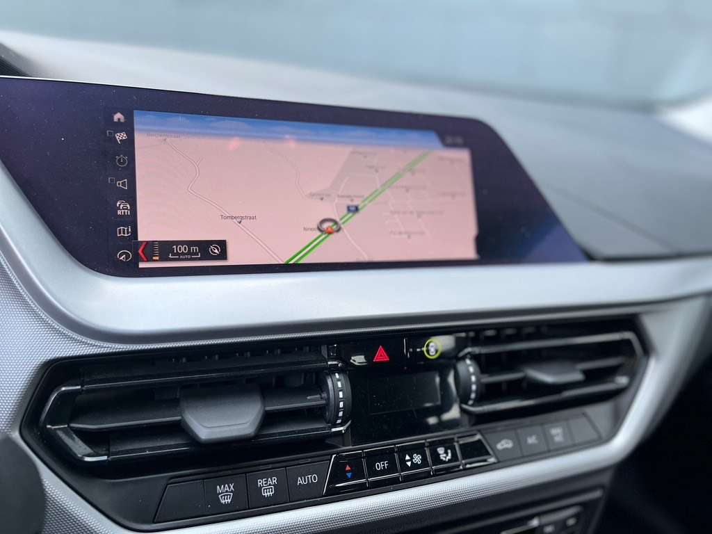 BMW 116 116 d AdBlue (EU6AP)