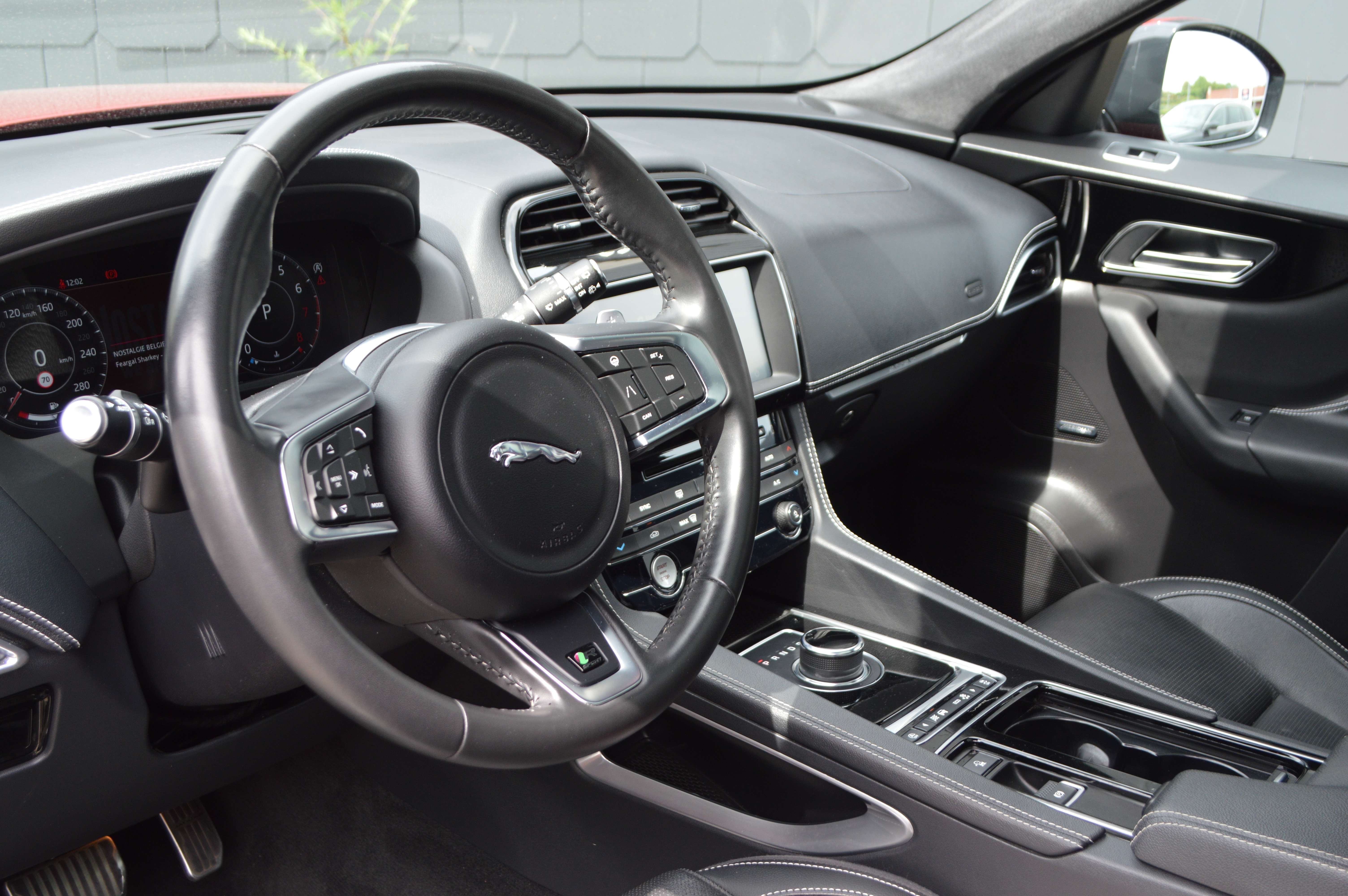 Jaguar F-Pace 2.0 T AWD R-Sport 1HND Full Maintenance book !