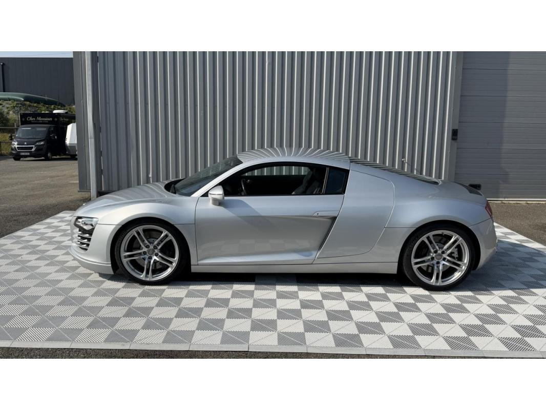 Audi R8 Quattro 4.2 V8 FSI - BV R-tronic COUPE . PHASE 1