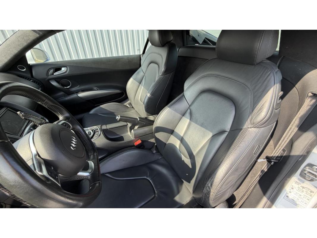 Audi R8 Quattro 4.2 V8 FSI - BV R-tronic COUPE . PHASE 1