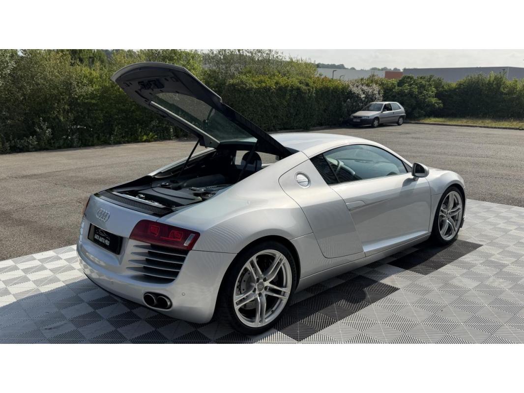 Audi R8 Quattro 4.2 V8 FSI - BV R-tronic COUPE . PHASE 1