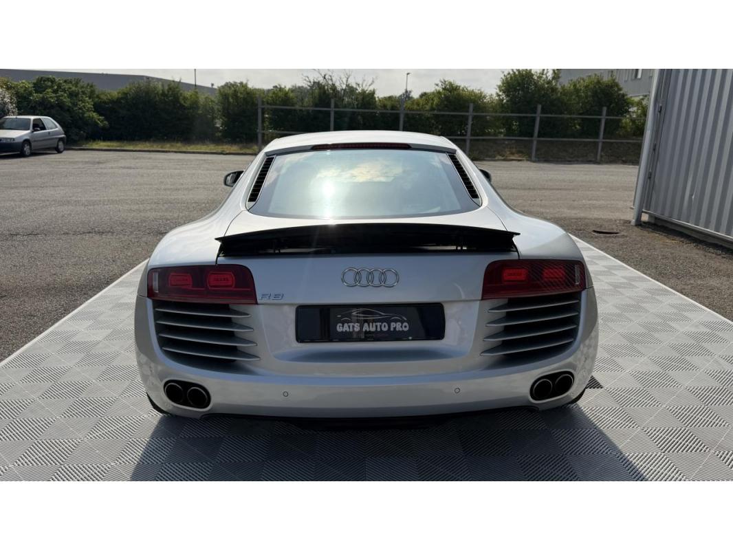 Audi R8 Quattro 4.2 V8 FSI - BV R-tronic COUPE . PHASE 1