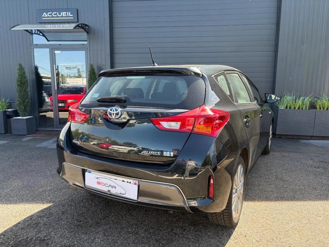 Toyota Auris Hybrid 1.8 HSD 136H Business Dynamic