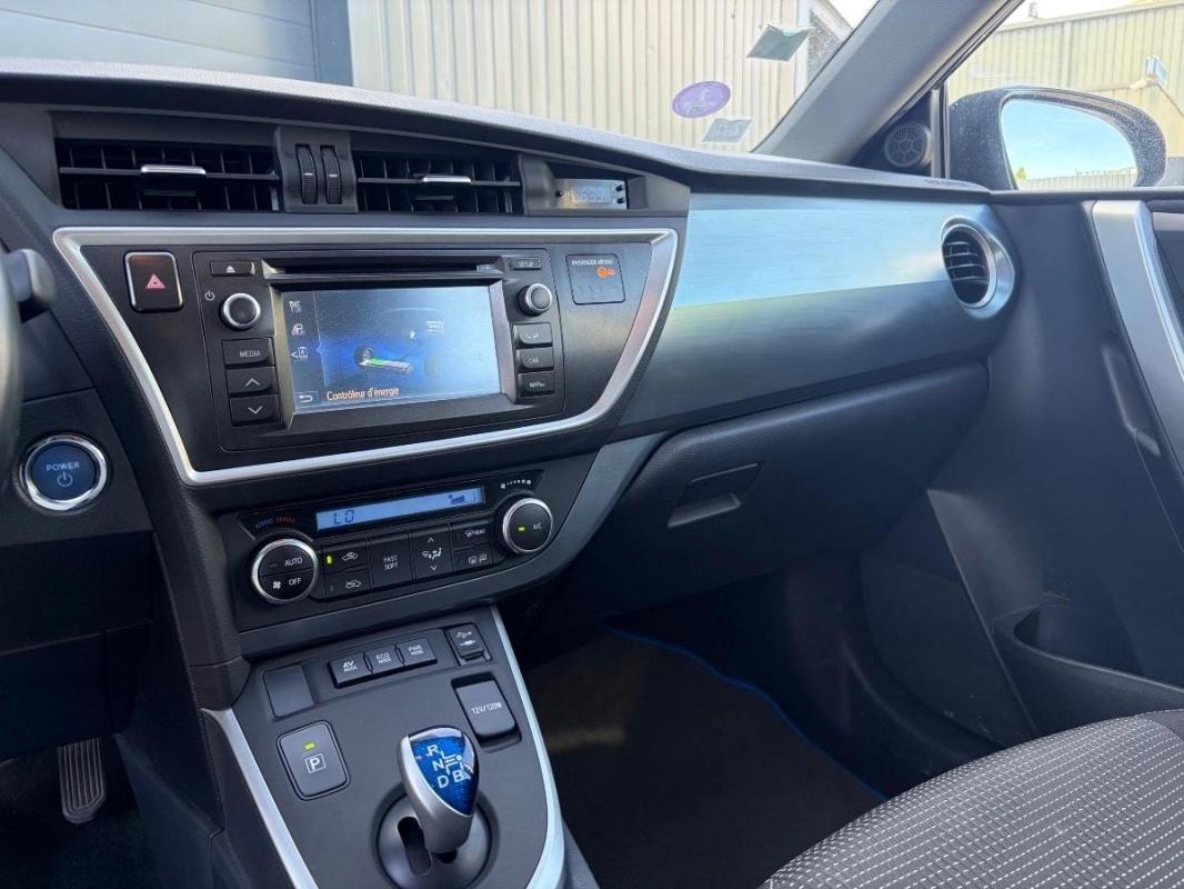 Toyota Auris Hybrid 1.8 HSD 136H Business Dynamic