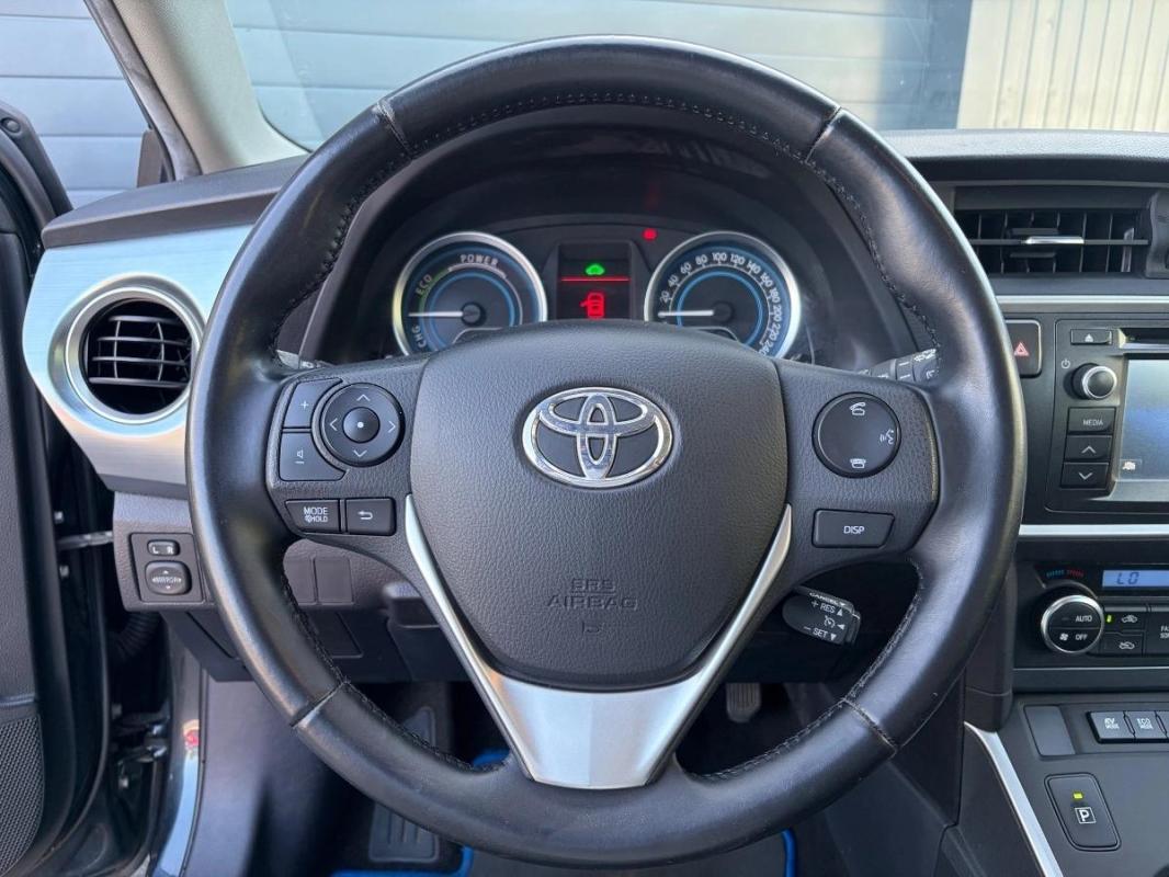 Toyota Auris Hybrid 1.8 HSD 136H Business Dynamic