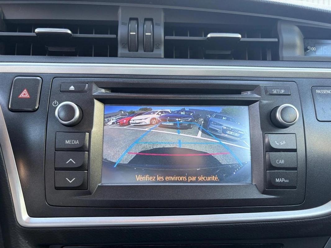 Toyota Auris Hybrid 1.8 HSD 136H Business Dynamic
