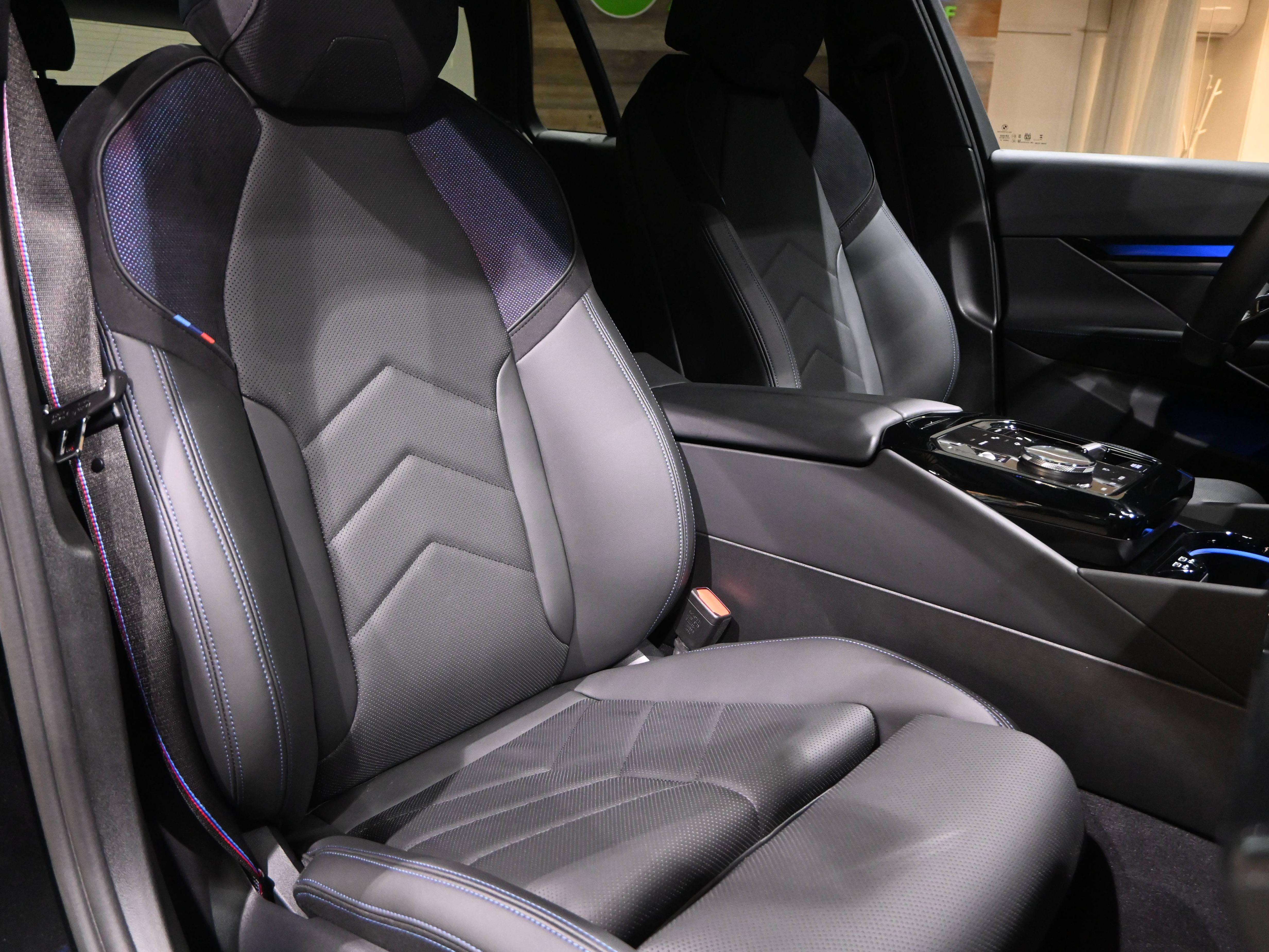 BMW i5 Touring eDrive40 M Sport **LED/LEDER/CAM/H&K/DAB/TREKHAAK**