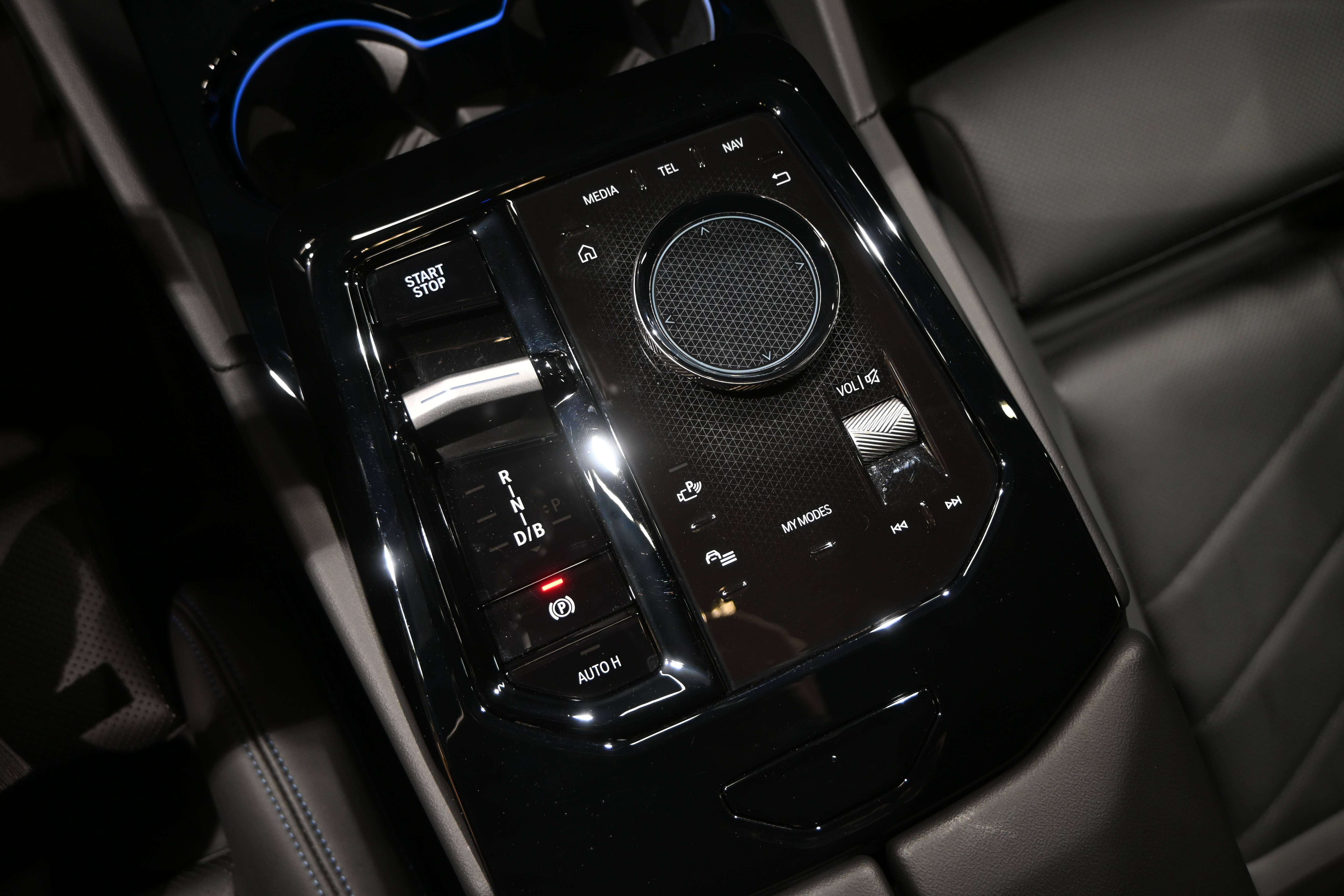 BMW i5 Touring eDrive40 M Sport **LED/LEDER/CAM/H&K/DAB/TREKHAAK**