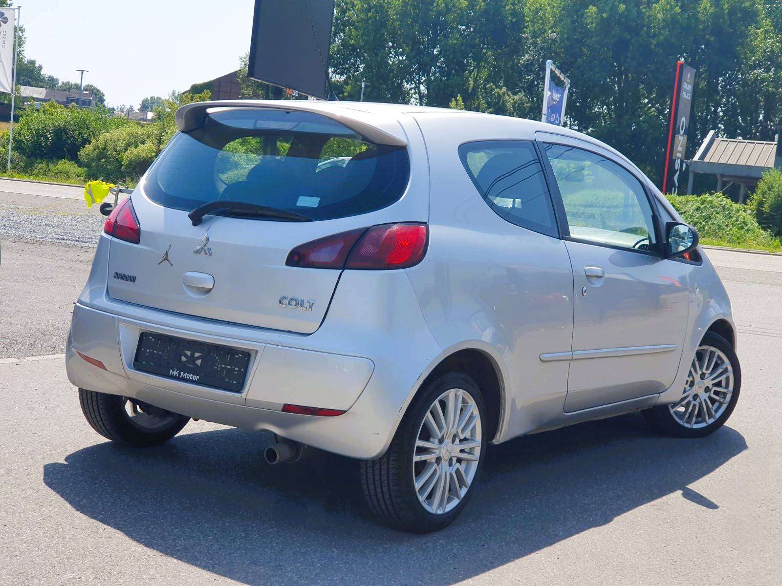 Mitsubishi Colt 🟢1.3 ESSENCE 95CV