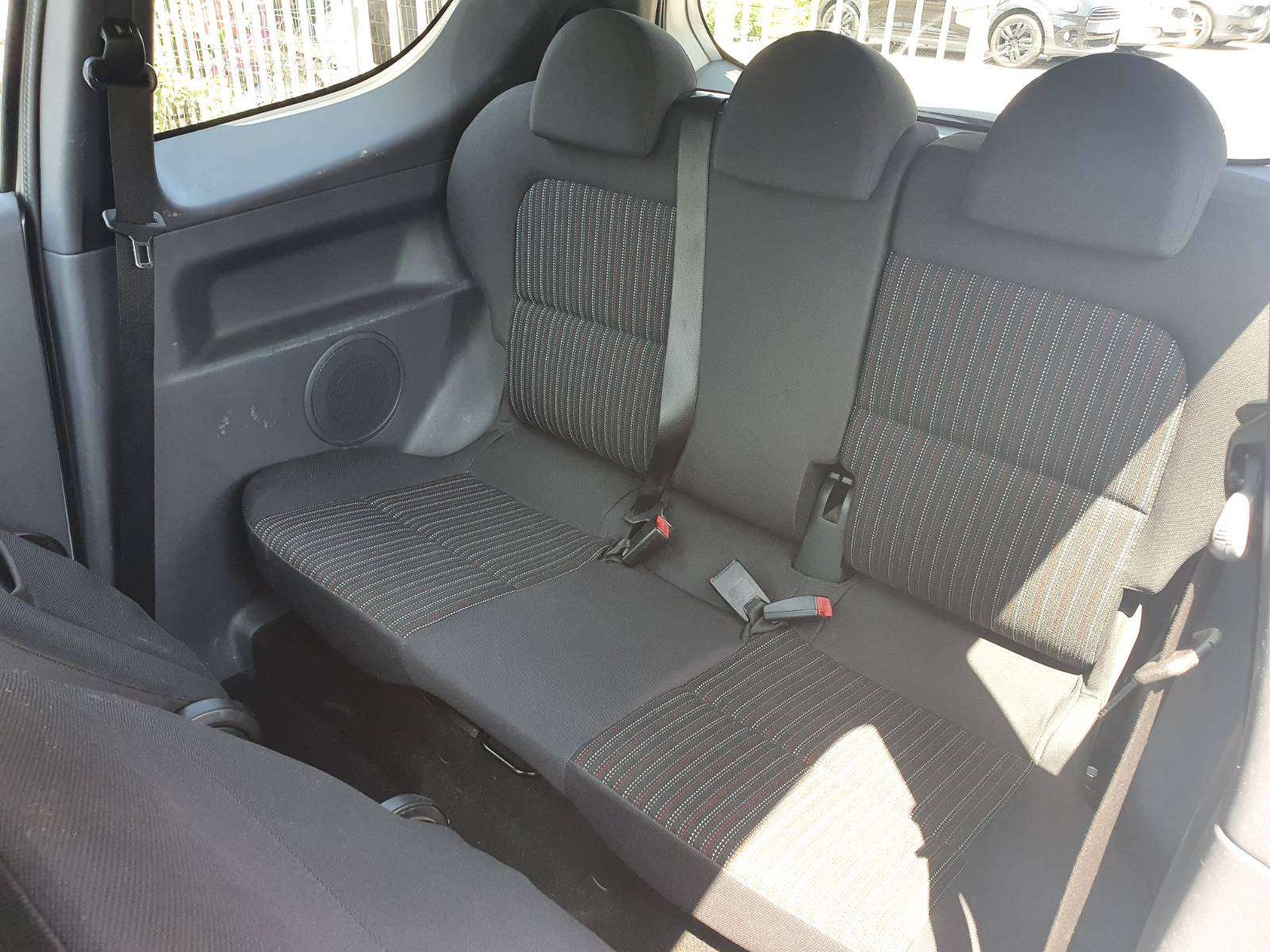 Mitsubishi Colt 🟢1.3 ESSENCE 95CV