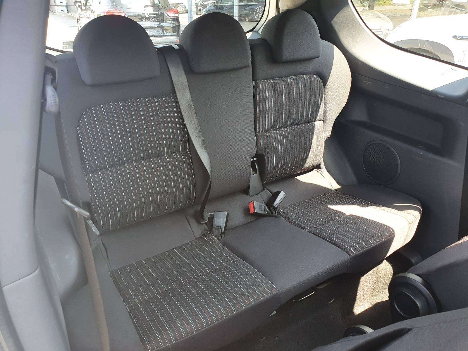 Mitsubishi Colt 🟢1.3 ESSENCE 95CV