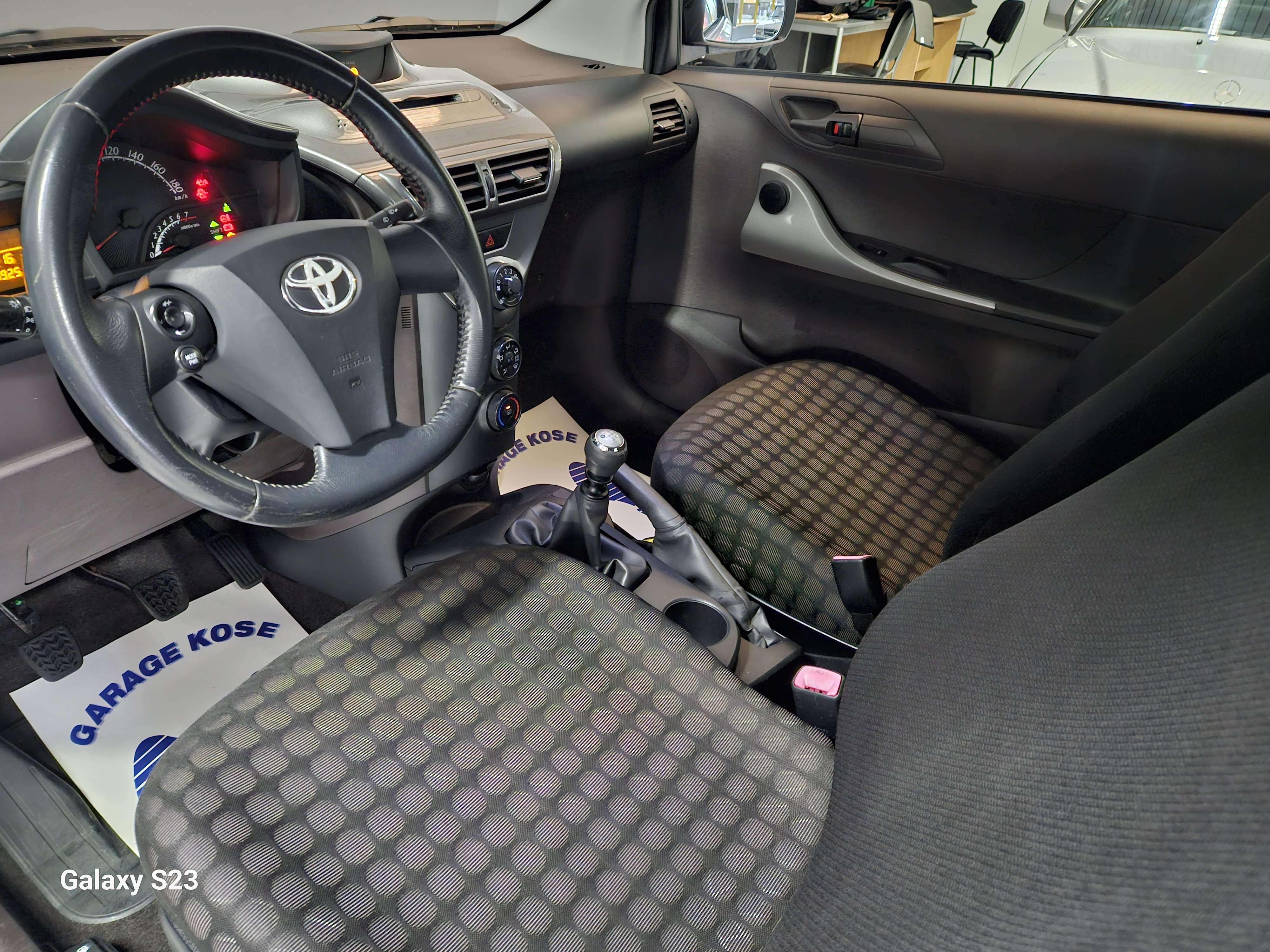 Toyota iQ 1.0i VVT CLIMATISATION PRET A IMMATRICULE
