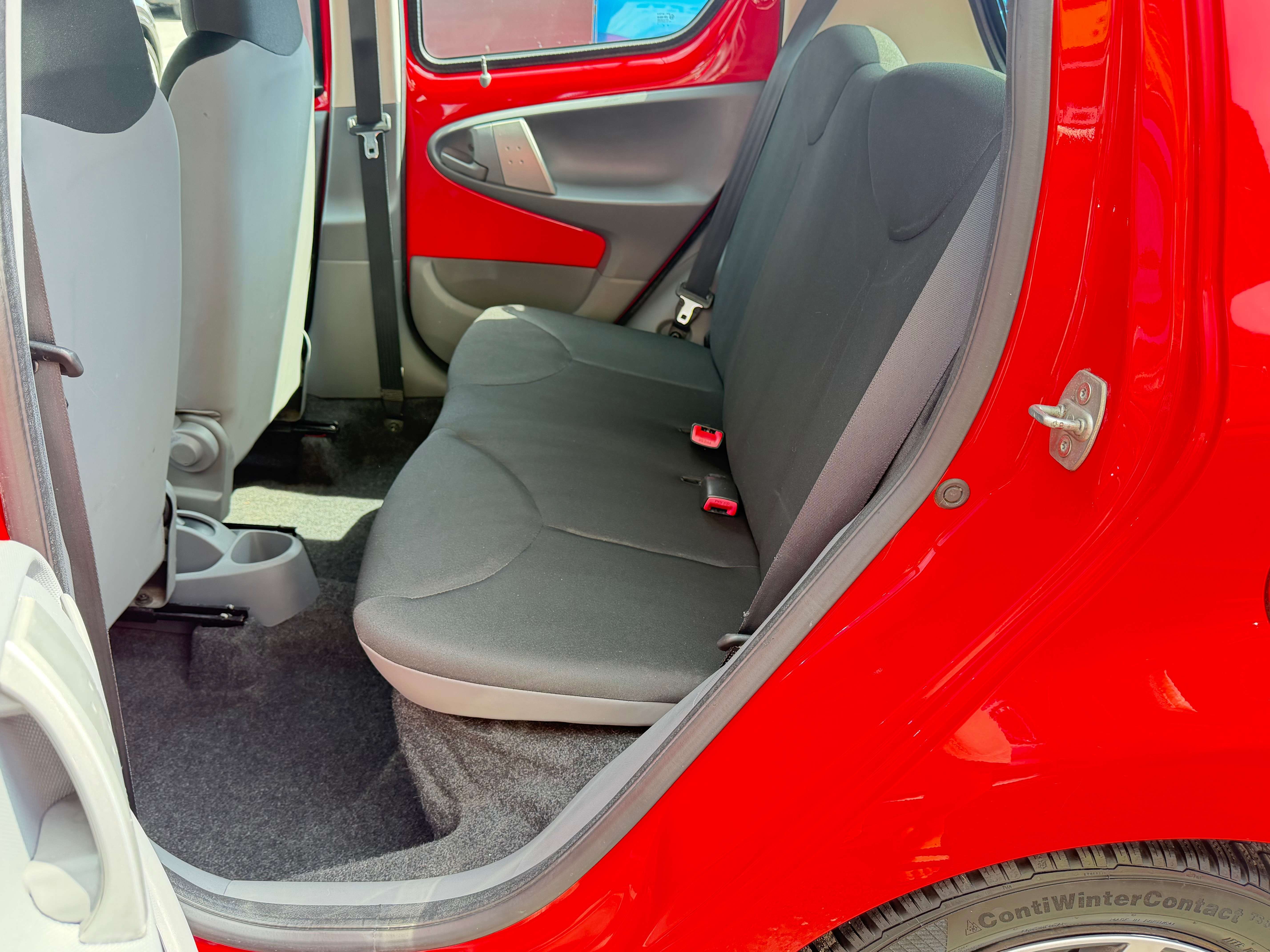 Toyota Aygo Aygo 1.0i VVT-i ° 5 PORTES ° GARANTI ° CARNET TOYOTA COMPLET ! ° GARANTI 12 MOIS