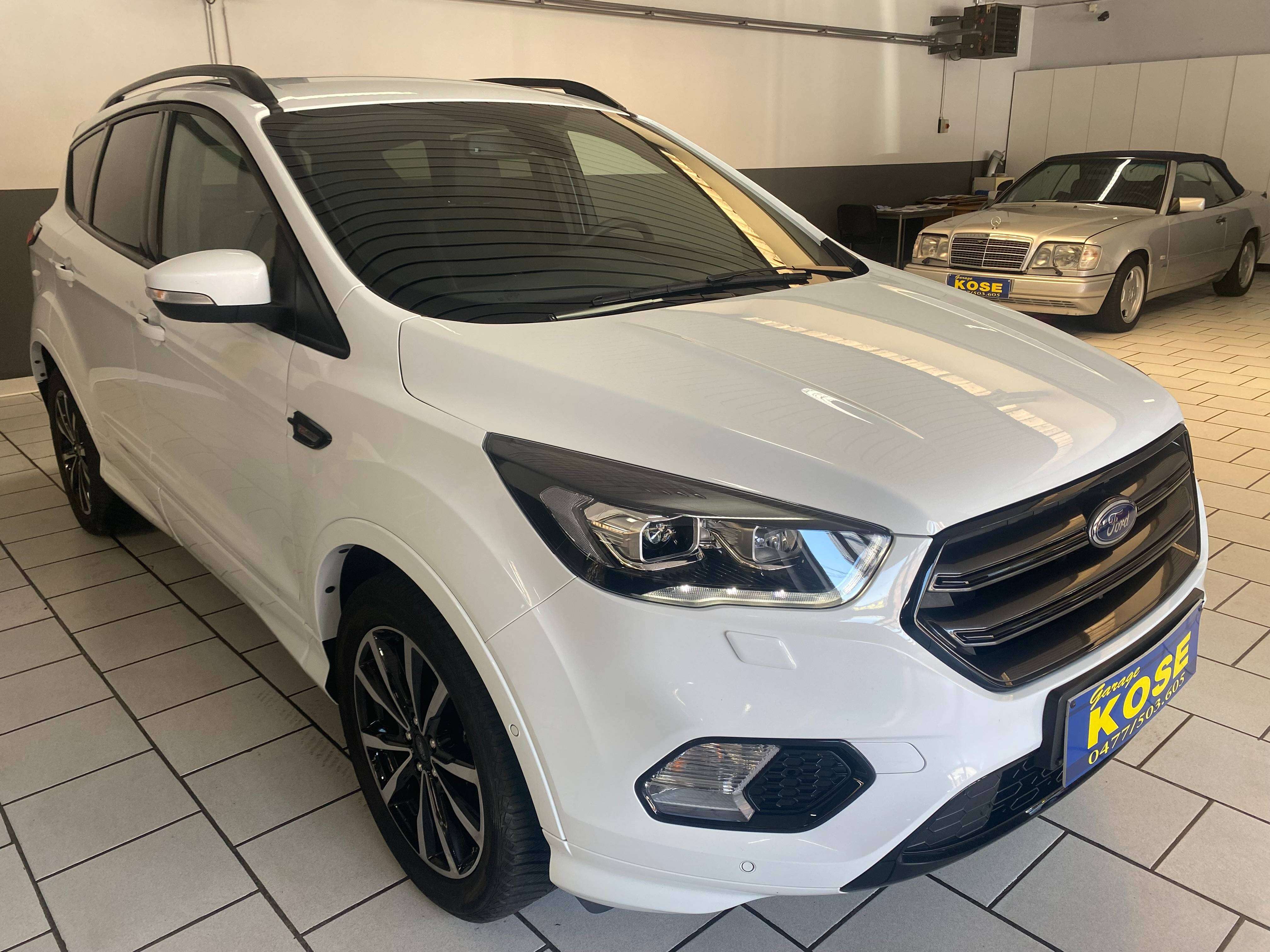 Ford Kuga Kuga 1.5 TDCi  ST Line //1ER PROPRIETAIRE+PARKING AUTO+SON SONY+GARANTIE 12 MOIS + CARPASS
