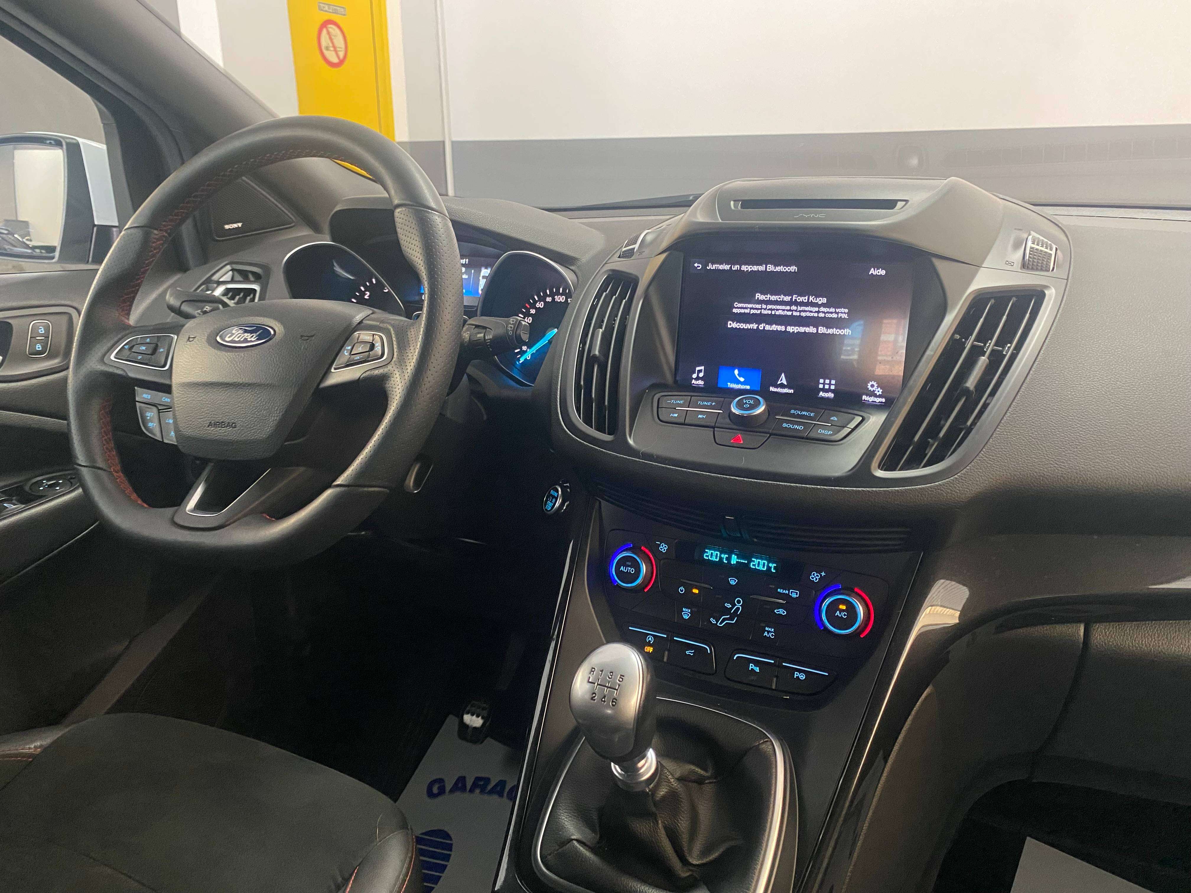 Ford Kuga Kuga 1.5 TDCi  ST Line //1ER PROPRIETAIRE+PARKING AUTO+SON SONY+GARANTIE 12 MOIS + CARPASS