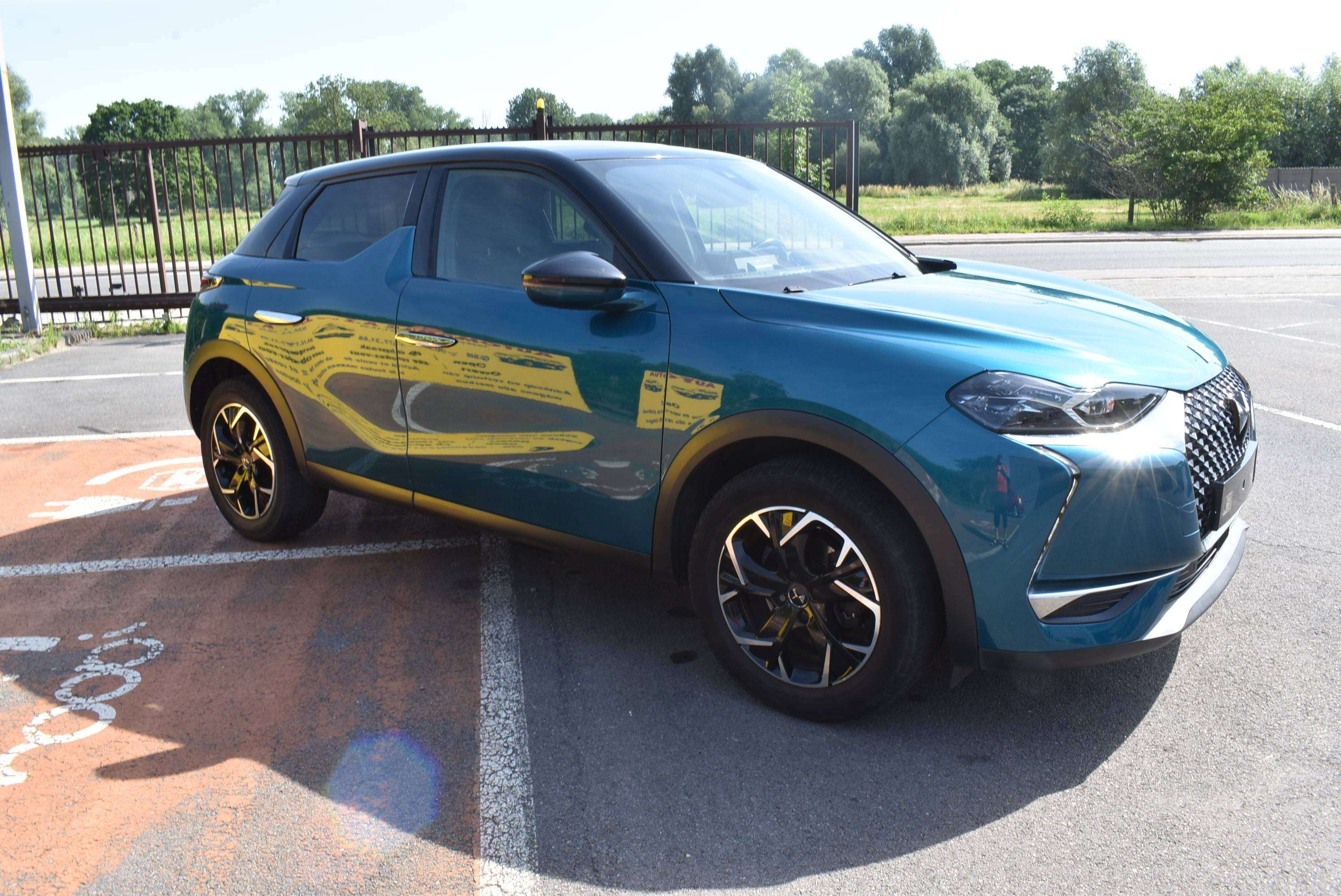 DS Automobiles DS 3 Crossback 1.2i So Chic GPS/Airco/CarPlay/Full Led***12M GARANTIE***