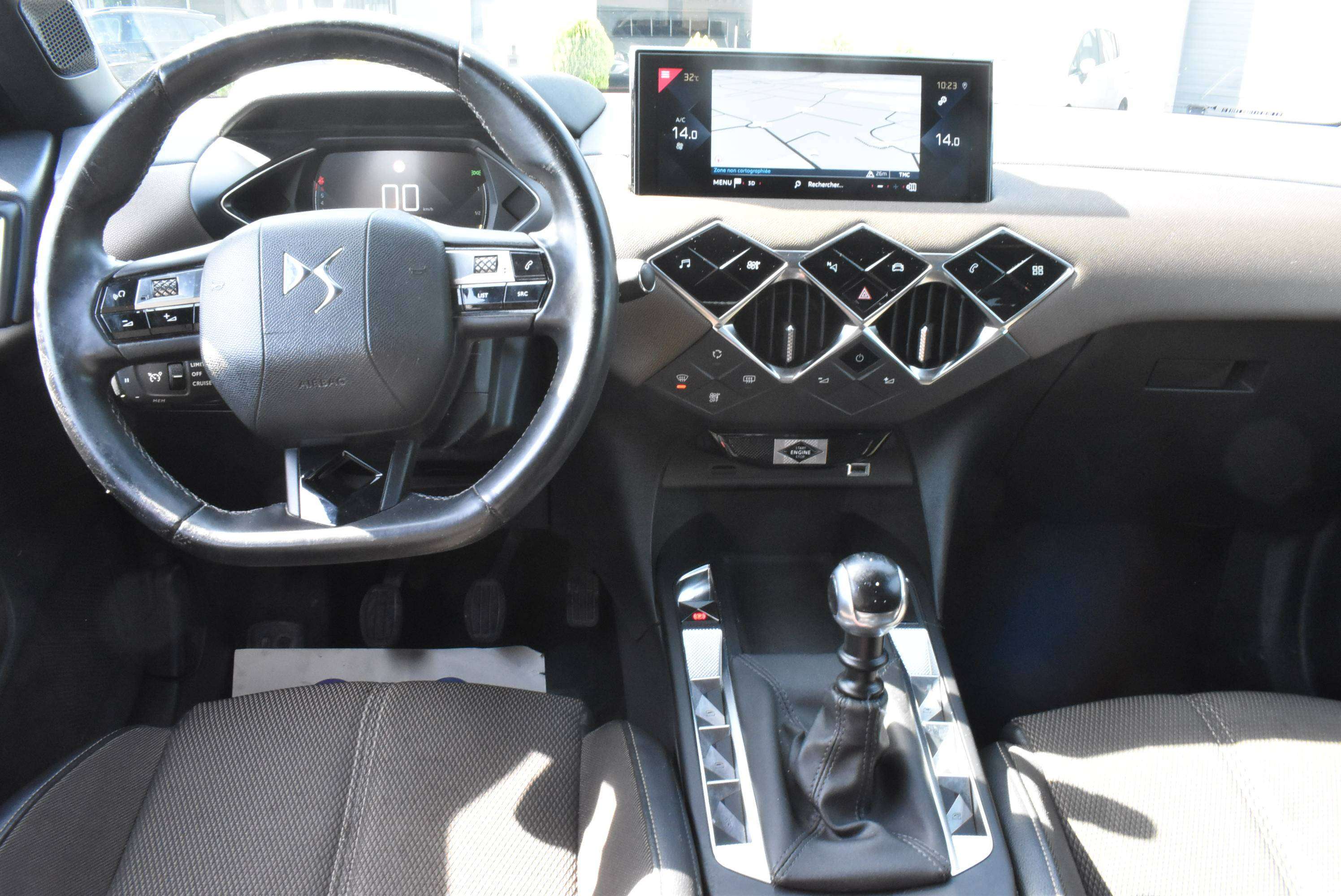 DS Automobiles DS 3 Crossback 1.2i So Chic GPS/Airco/CarPlay/Full Led***12M GARANTIE***