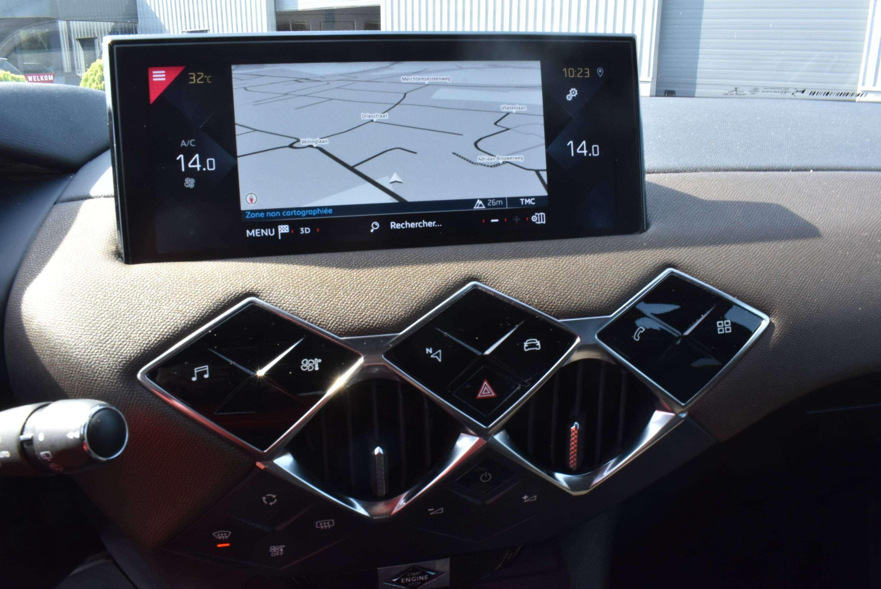 DS Automobiles DS 3 Crossback 1.2i So Chic GPS/Airco/CarPlay/Full Led***12M GARANTIE***