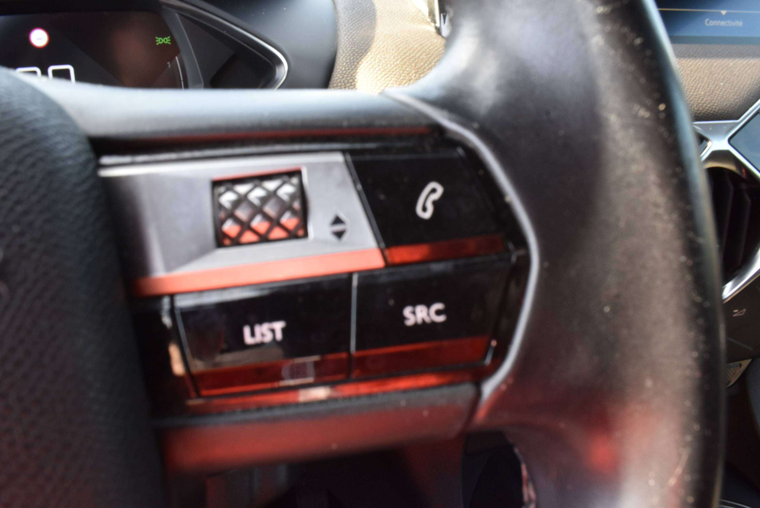 DS Automobiles DS 3 Crossback 1.2i So Chic GPS/Airco/CarPlay/Full Led***12M GARANTIE***