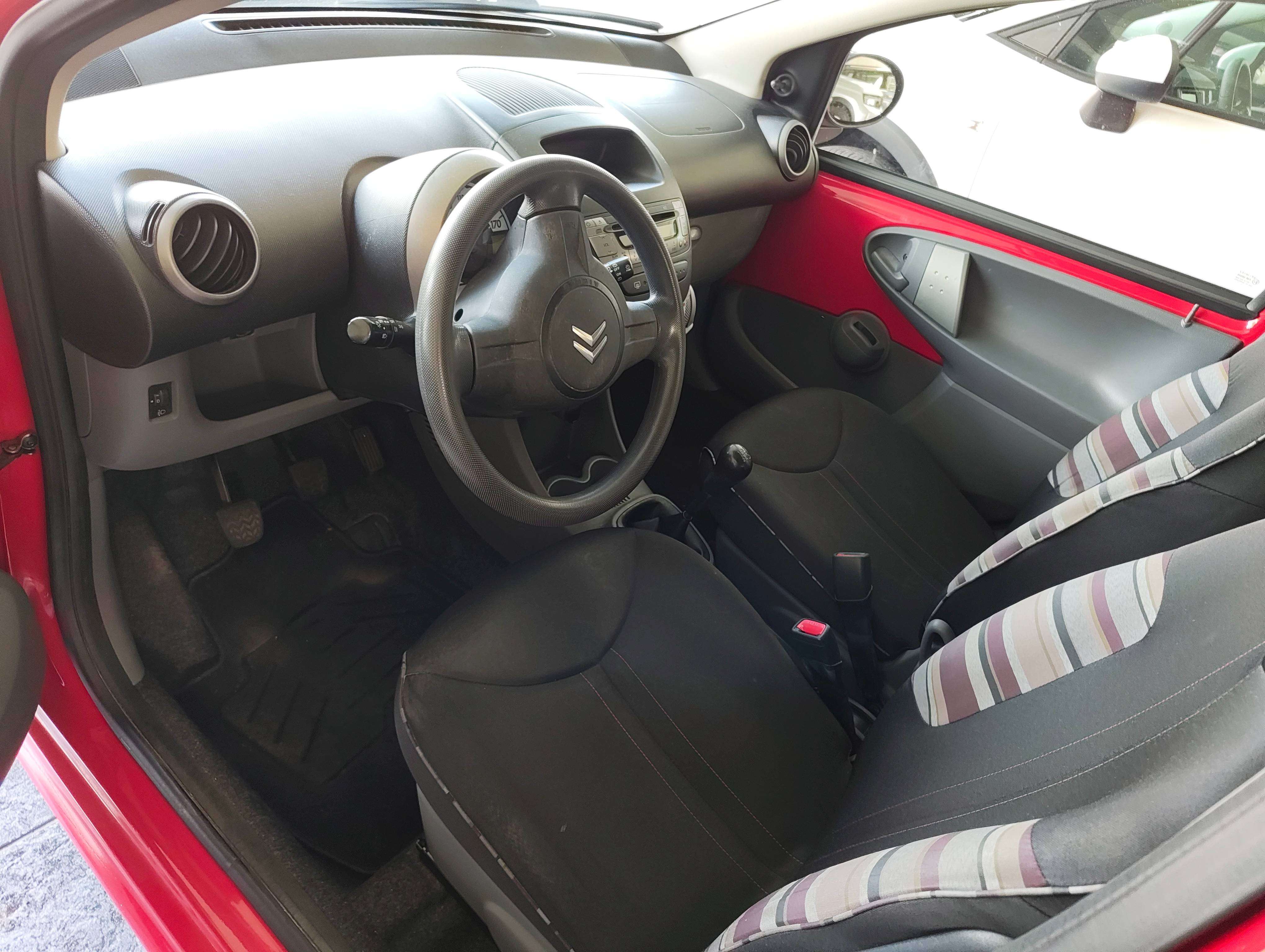 Citroen C1 C1 1.0i 50 kw, slechts 85555 km in zeer goede staat !