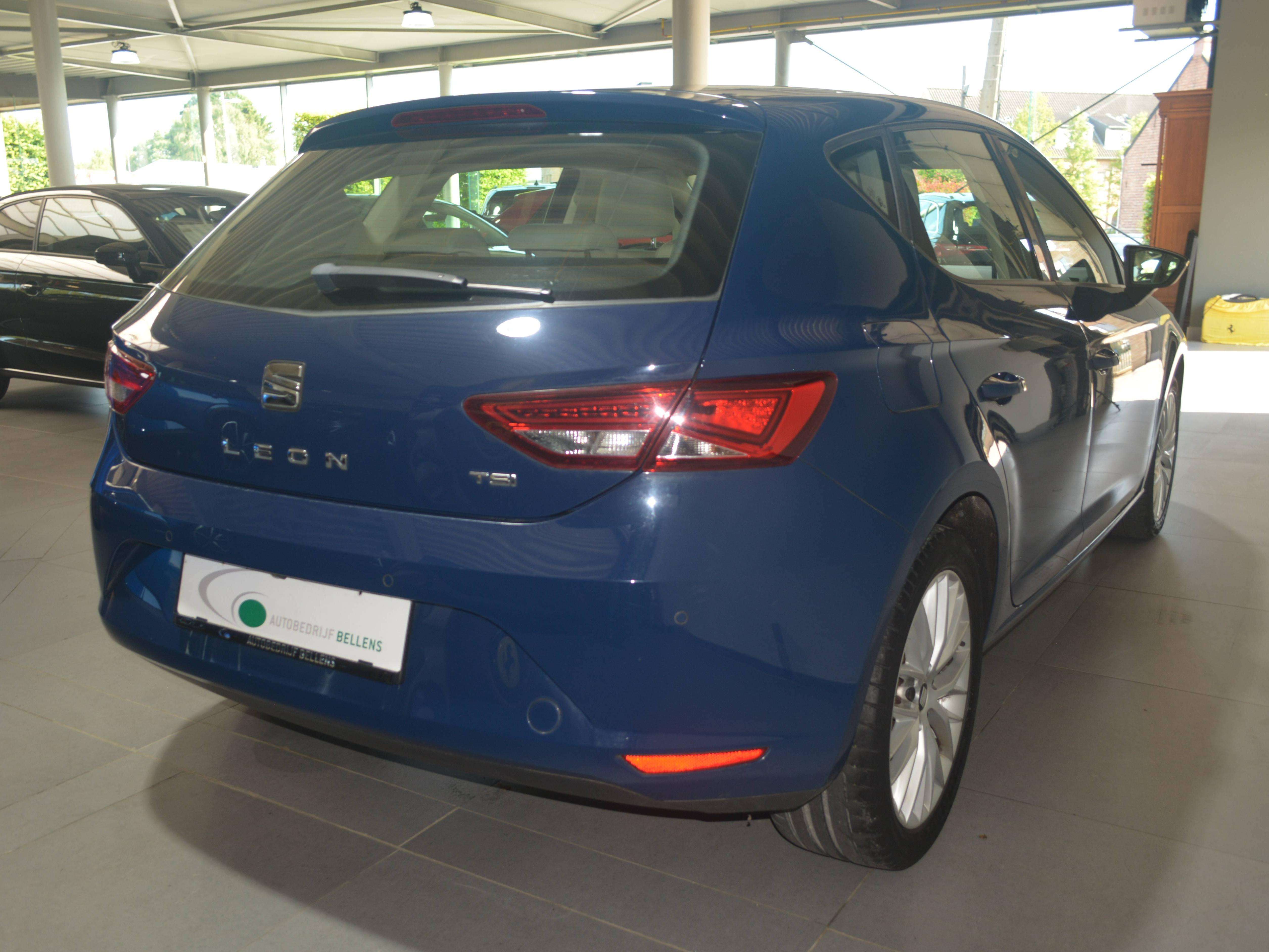 SEAT Leon Leon 1.2 TSI Connect DSG AUTOMAAT / LEDER / NAVI + CAMERA
