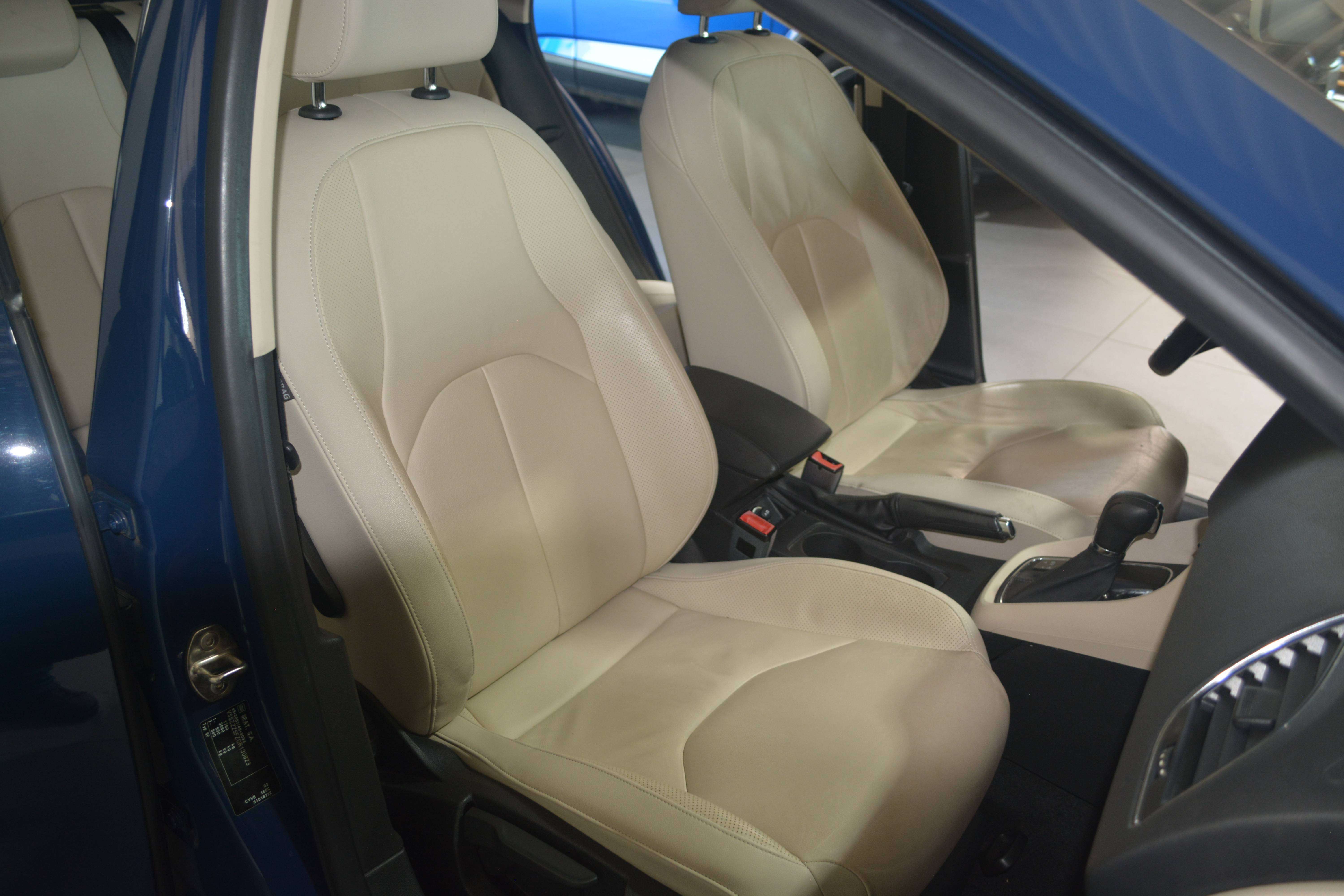 SEAT Leon Leon 1.2 TSI Connect DSG AUTOMAAT / LEDER / NAVI + CAMERA
