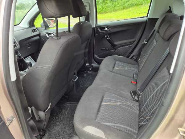 Peugeot 208 (2) 1.6 BLUEHDI 75 ACTIVE 5P