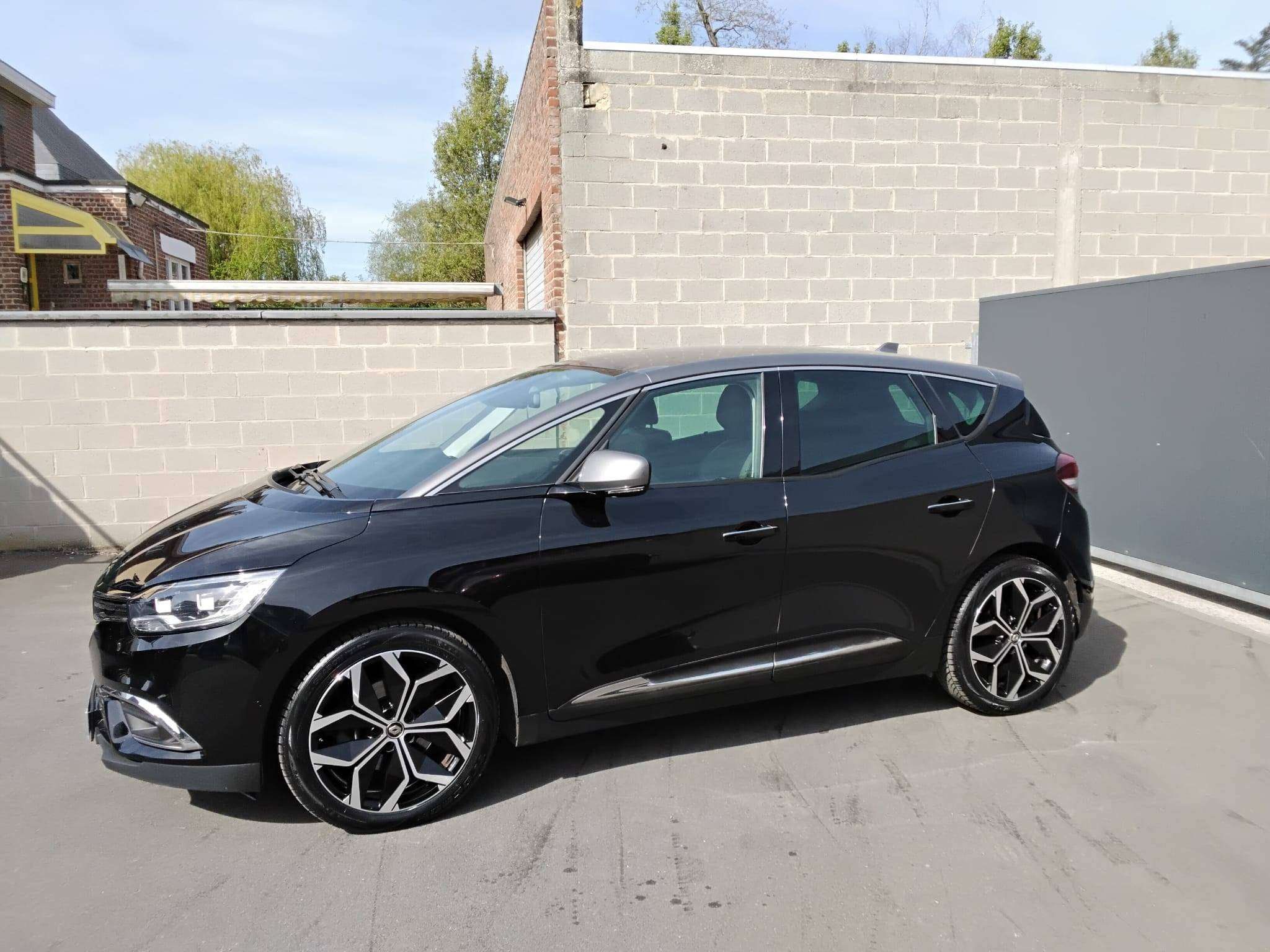 Renault Scenic 1.33 TCe Intens AUTOM CAM TREKHAAK NAVI BLUET CRUISE