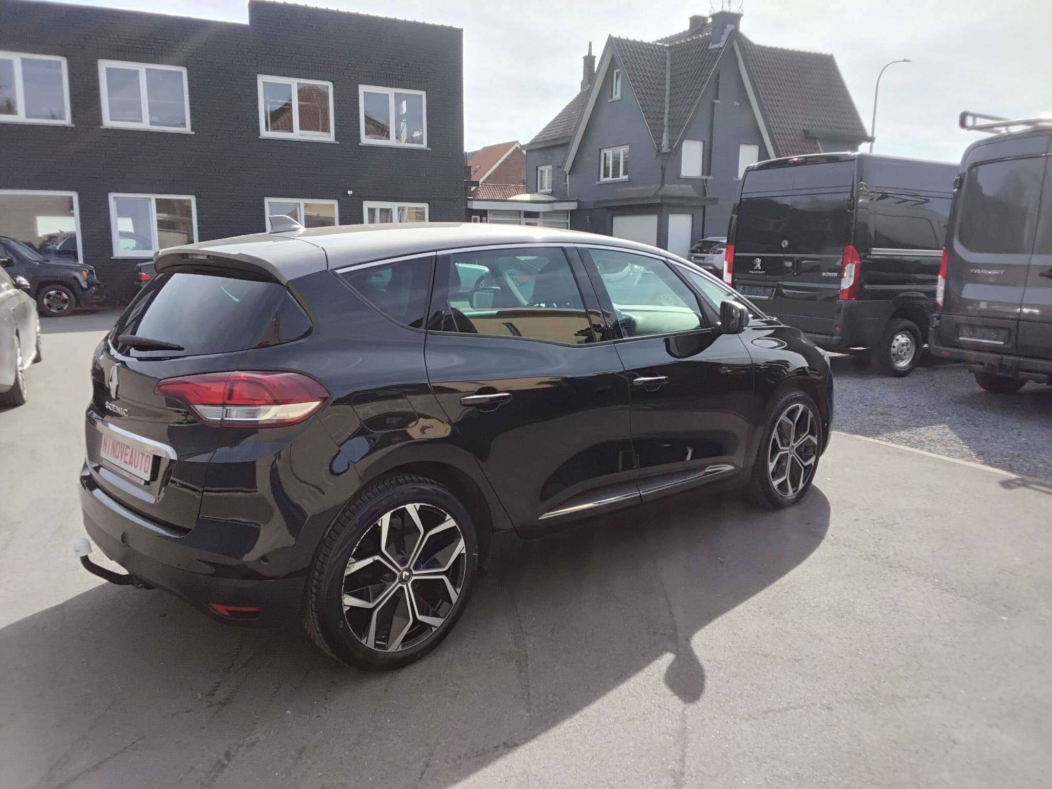 Renault Scenic 1.33 TCe Intens AUTOM CAM TREKHAAK NAVI BLUET CRUISE