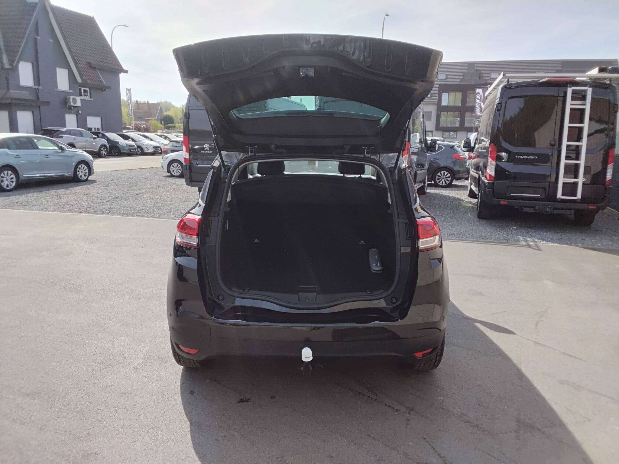 Renault Scenic 1.33 TCe Intens AUTOM CAM TREKHAAK NAVI BLUET CRUISE