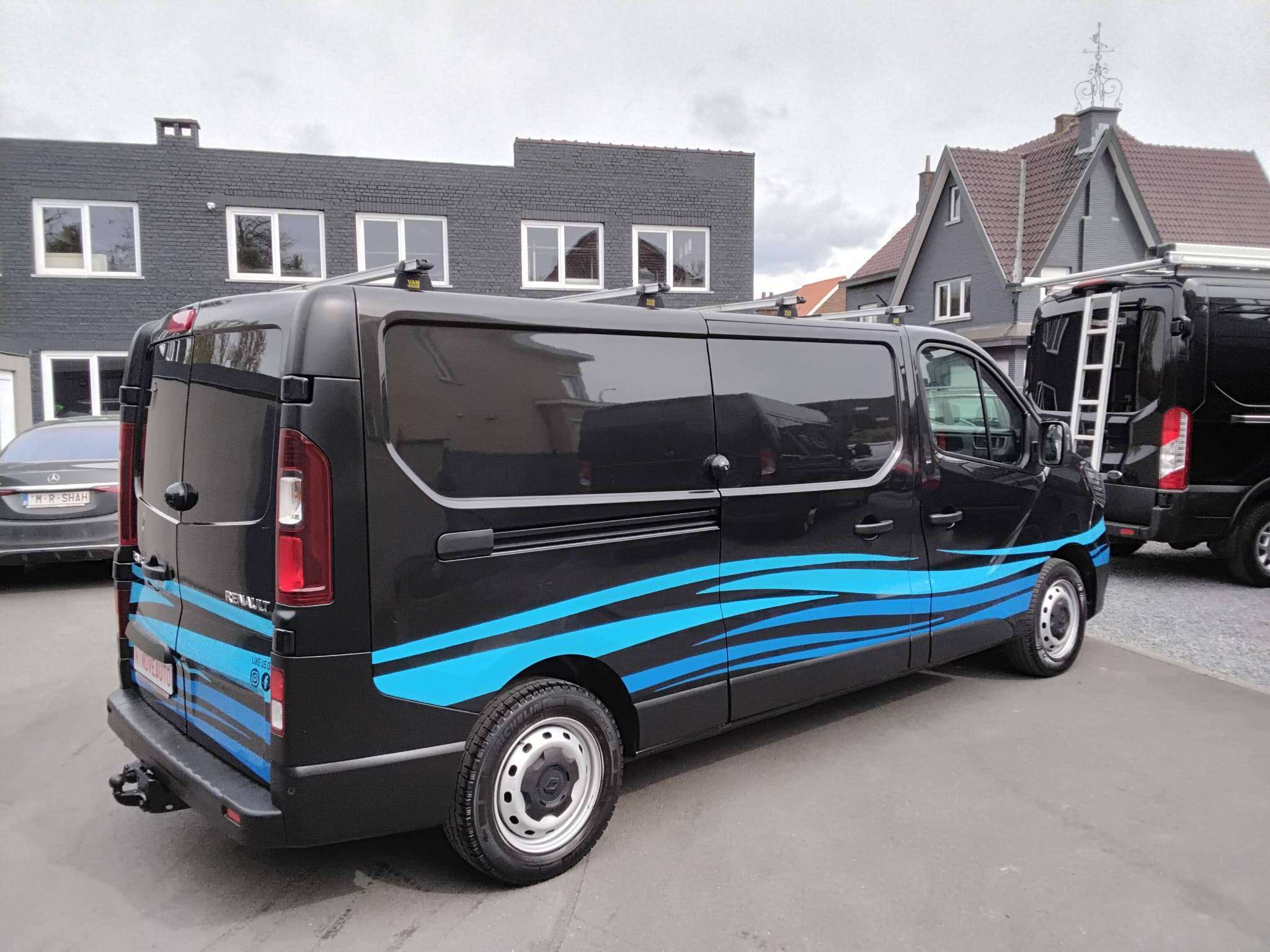Renault Trafic L2  3PL TREKHAAK CARPLAY BLUET AIRCO CRUISE PARKHULP