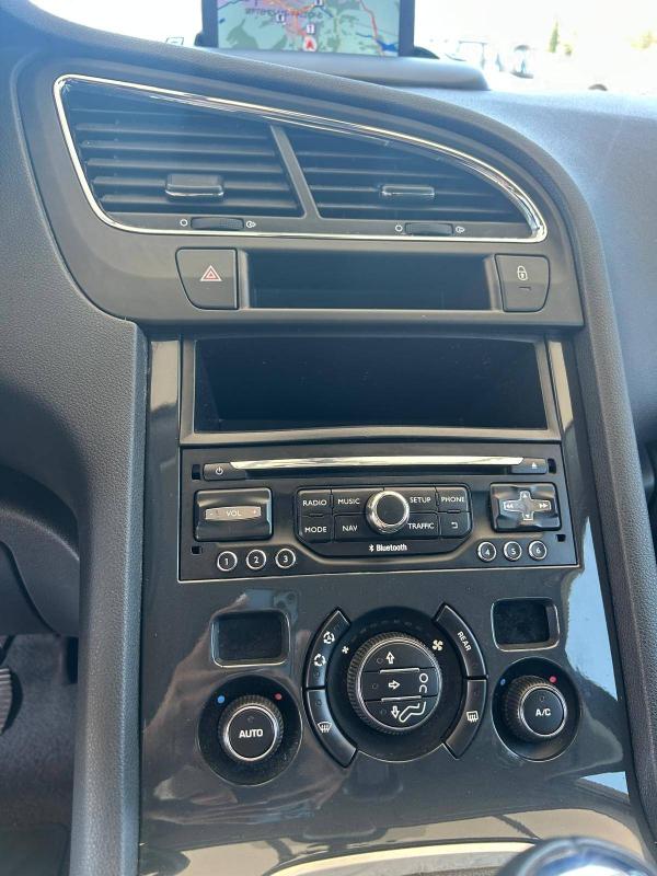 Peugeot 5008 1.6 HDi 112ch FAP BVM6 Active 7pl